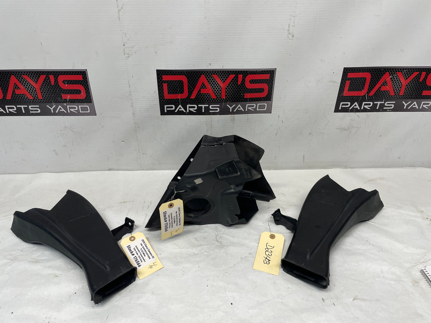 2018 Chevy Camaro SS Front Auxiliary Radiator Brake Rotor Air Cooling Duct OEM - Day's Parts Yard