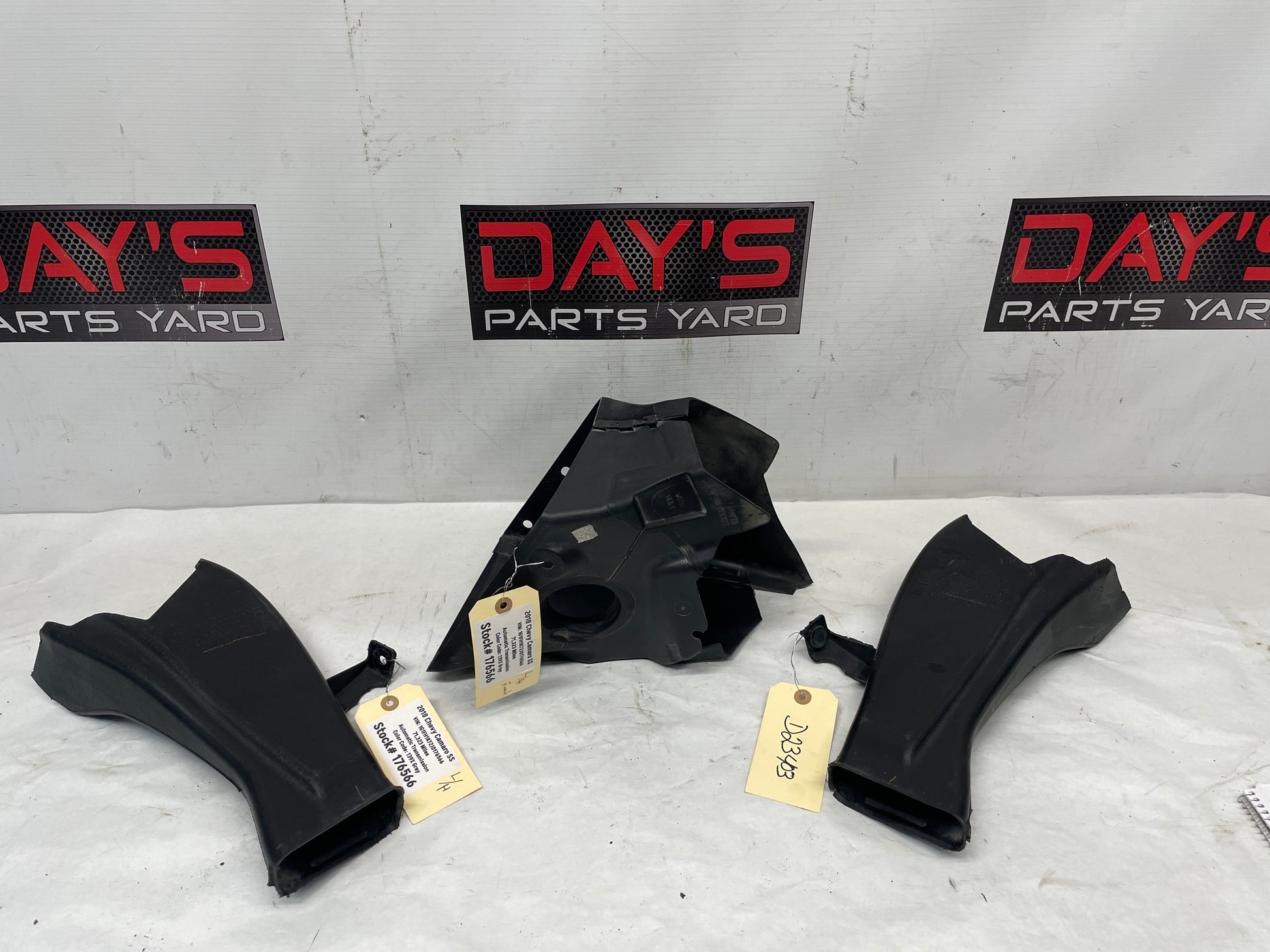 2018 Chevy Camaro SS Front Auxiliary Radiator Brake Rotor Air Cooling Duct OEM - Day's Parts Yard