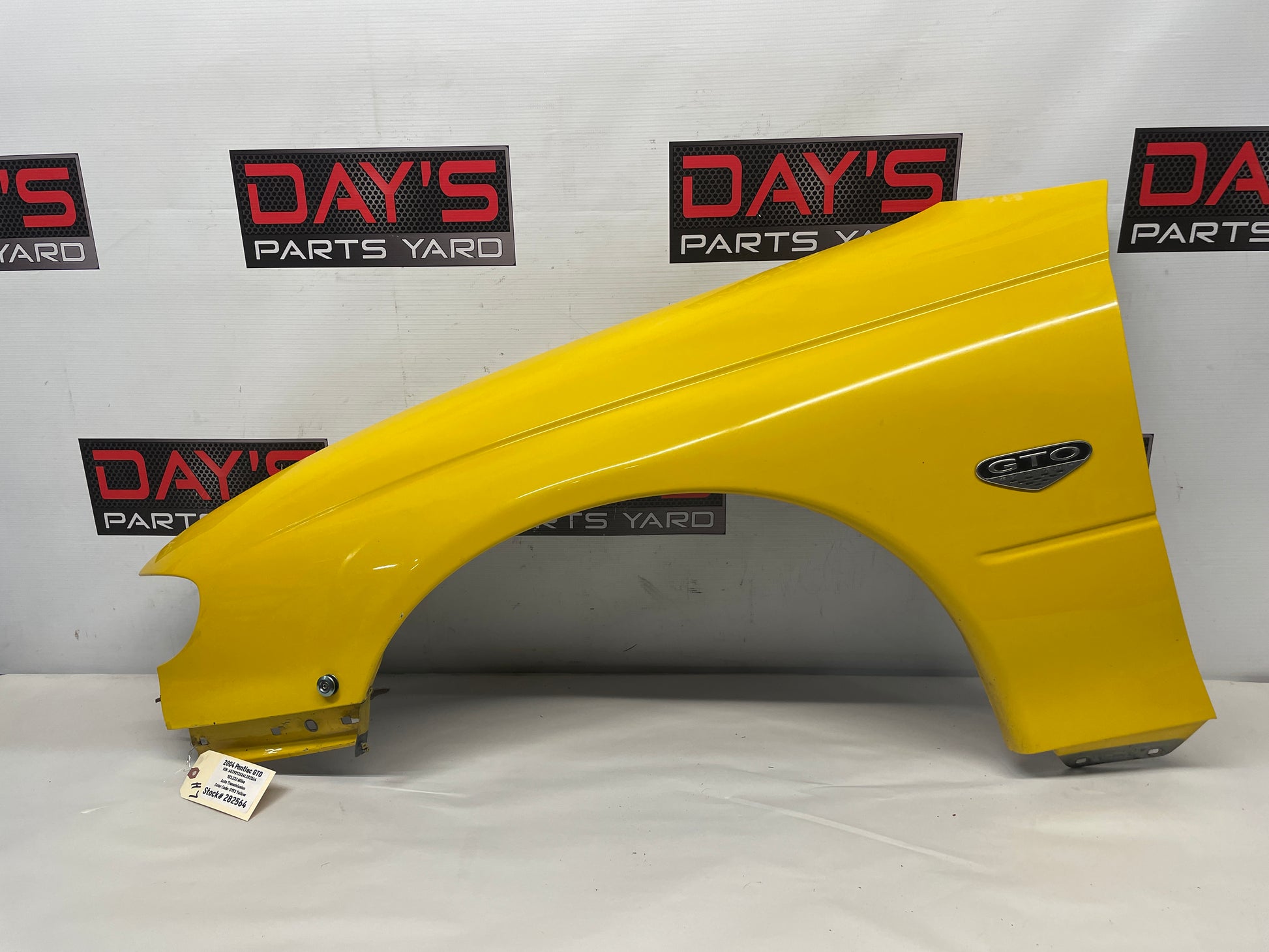 2004 Pontiac GTO LH Driver Front Fender OEM - Day's Parts Yard
