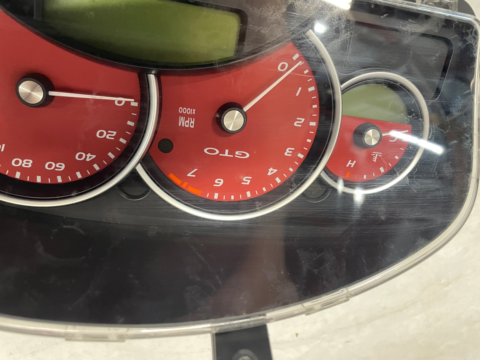 2005 Pontiac GTO Red Gauge Cluster Speedometer OEM - Day's Parts Yard
