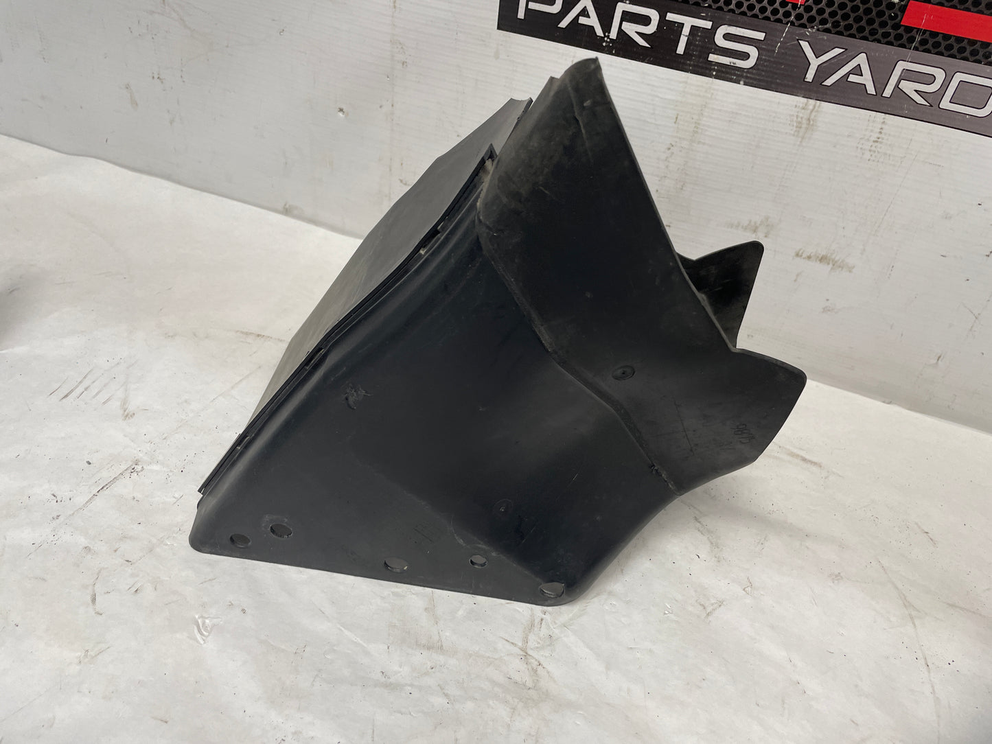 2018 Chevy Camaro SS Front Auxiliary Radiator Brake Rotor Air Cooling Duct OEM - Day's Parts Yard