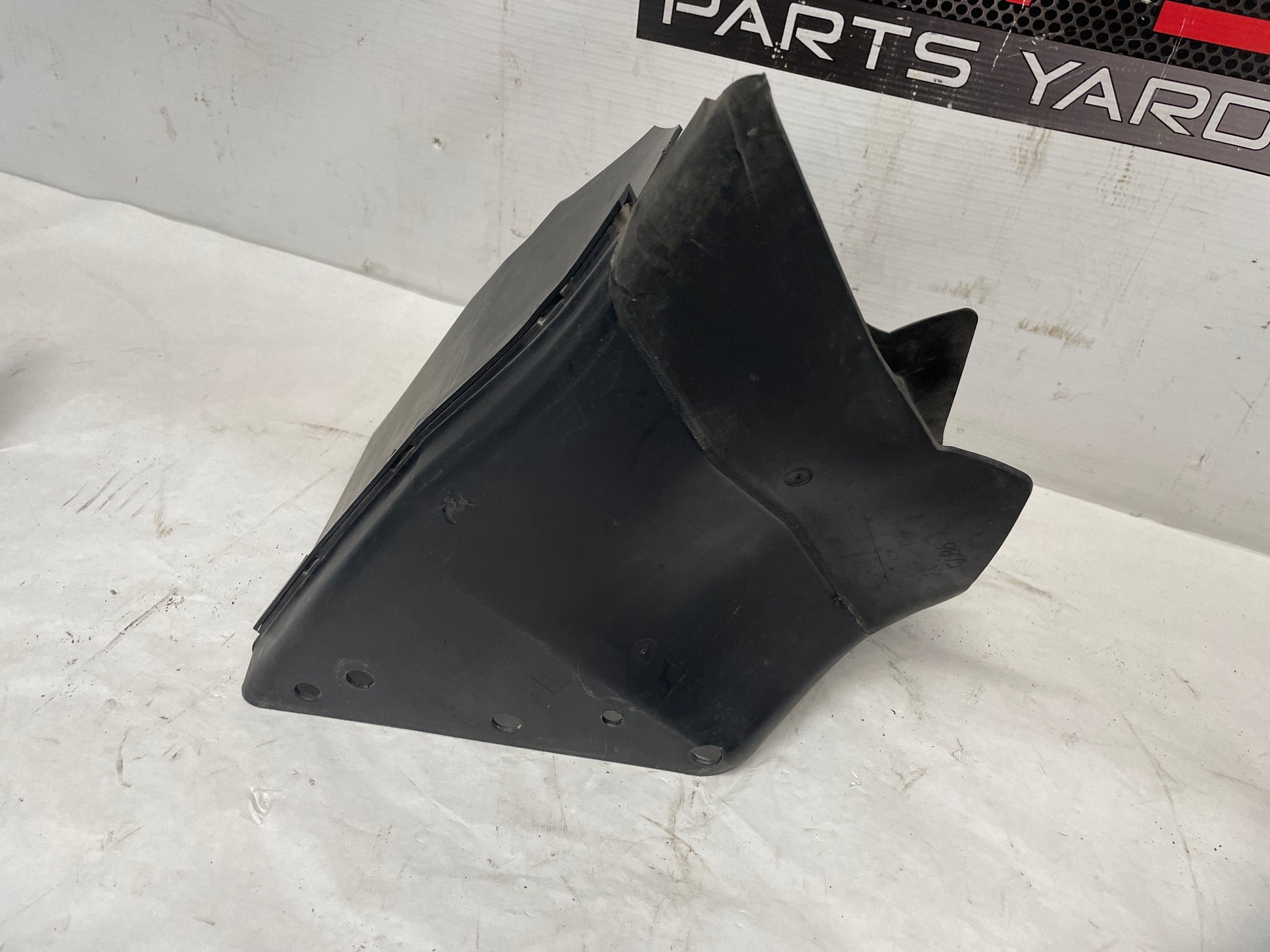 2018 Chevy Camaro SS Front Auxiliary Radiator Brake Rotor Air Cooling Duct OEM - Day's Parts Yard