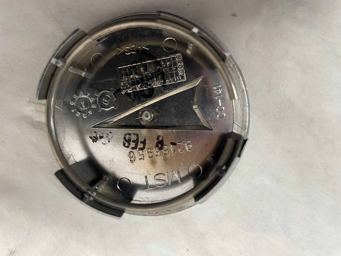 2005 Pontiac GTO Wheel Center Caps OEM - Day's Parts Yard