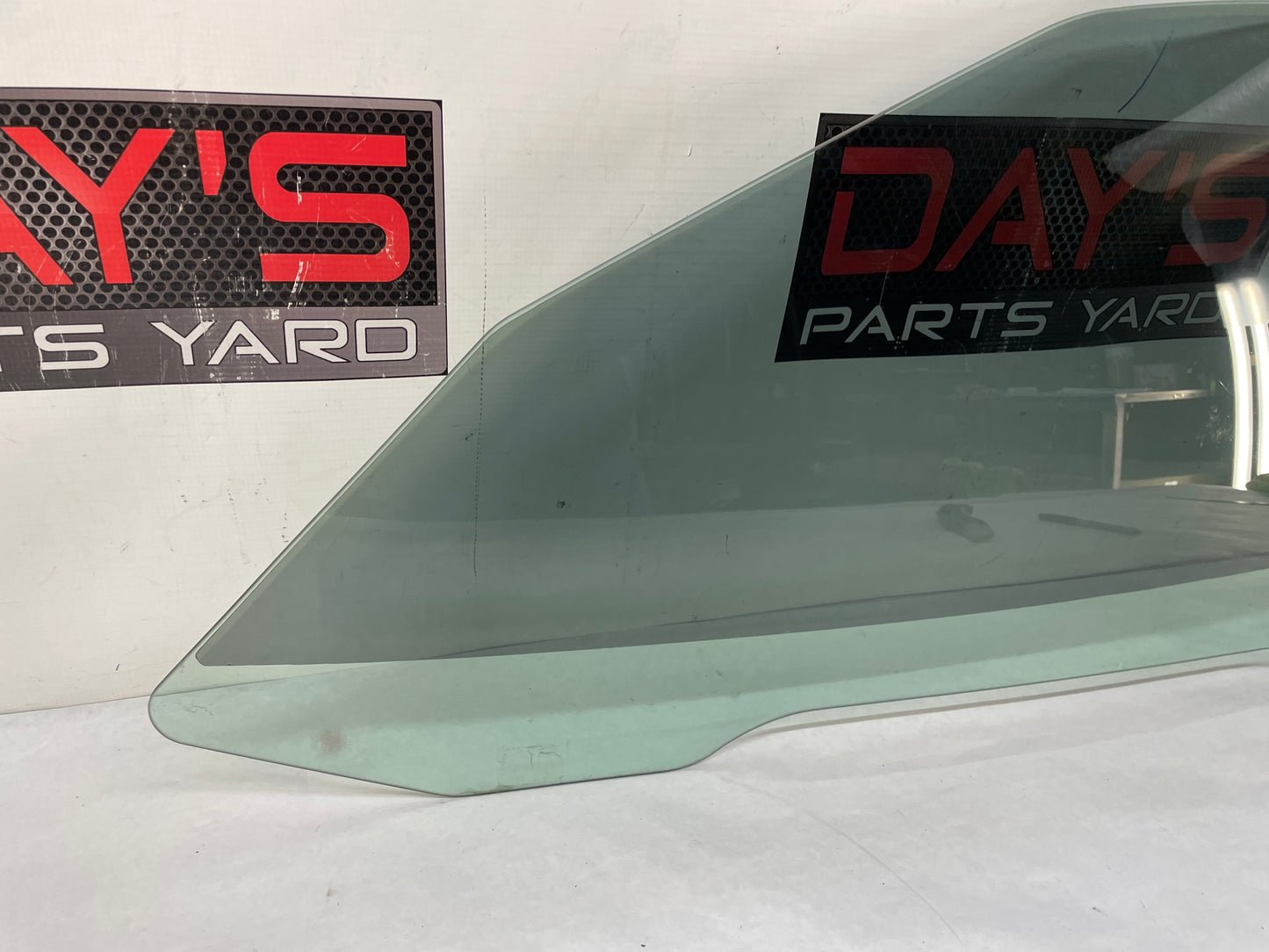 2008 Chevy C6 Corvette LH Driver Front Door Window Glass OEM