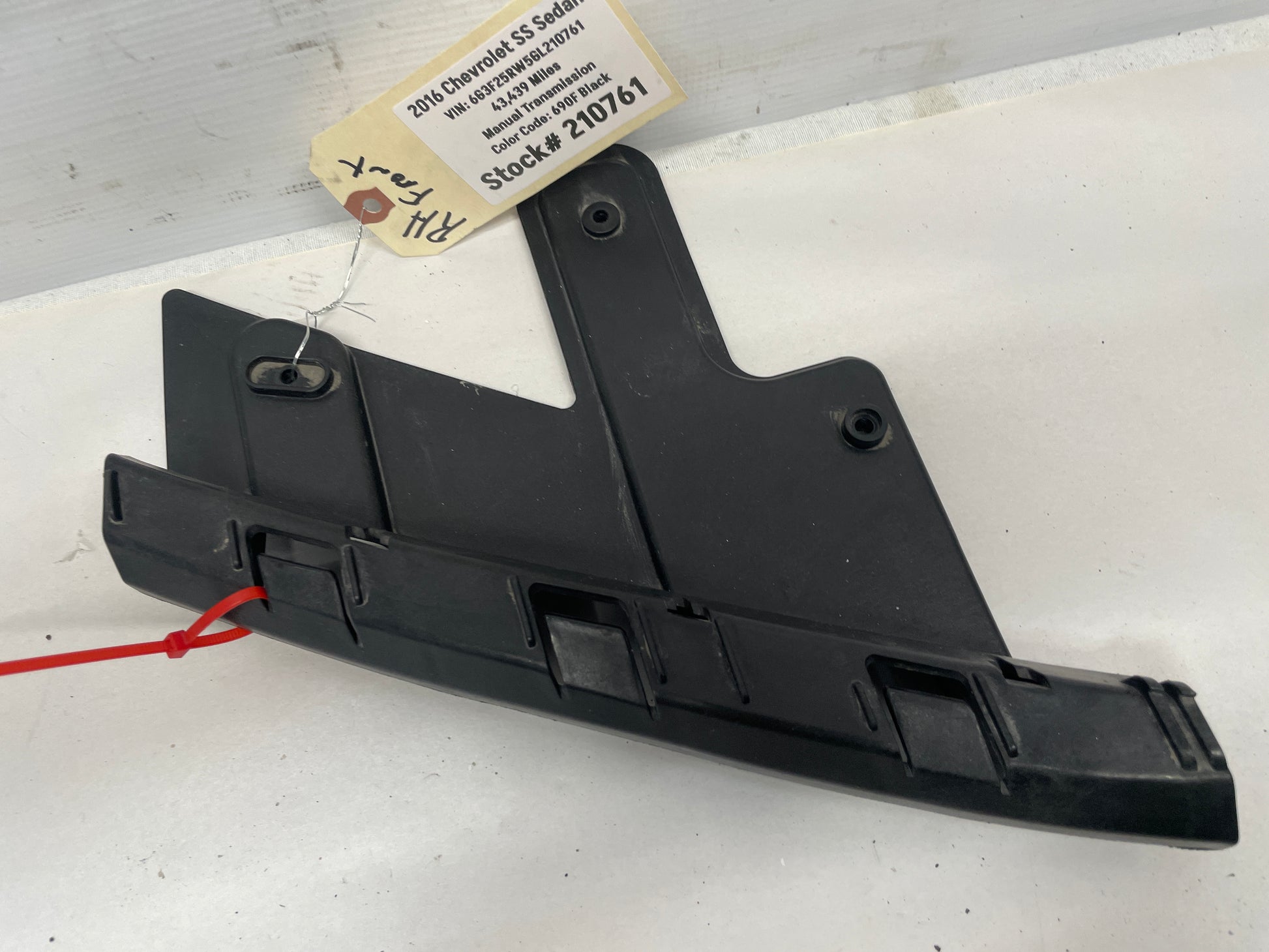 2016 Chevy SS Sedan RH Passenger Headlight Head Light Bracket OEM - Day's Parts Yard