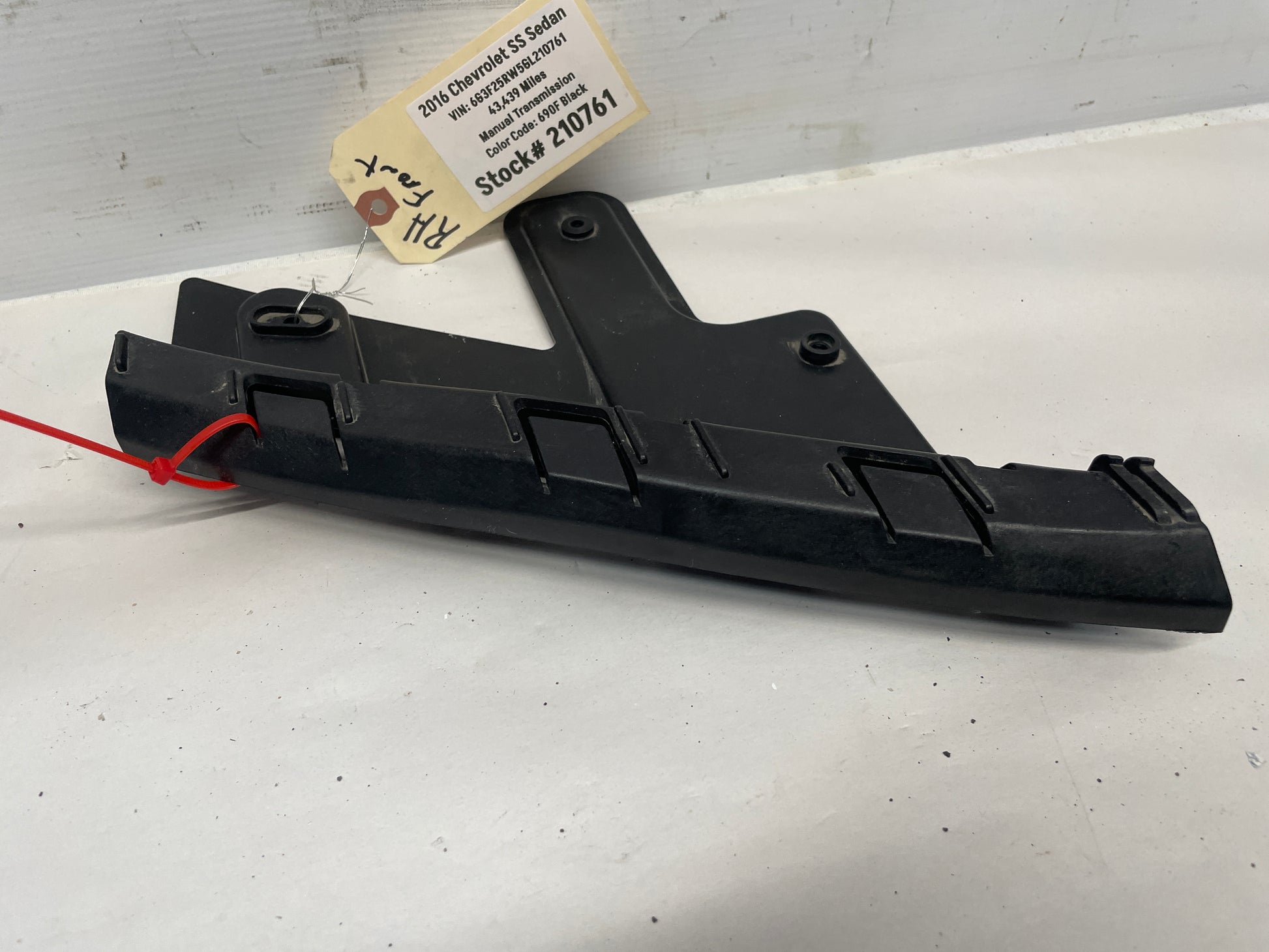2016 Chevy SS Sedan RH Passenger Headlight Head Light Bracket OEM - Day's Parts Yard