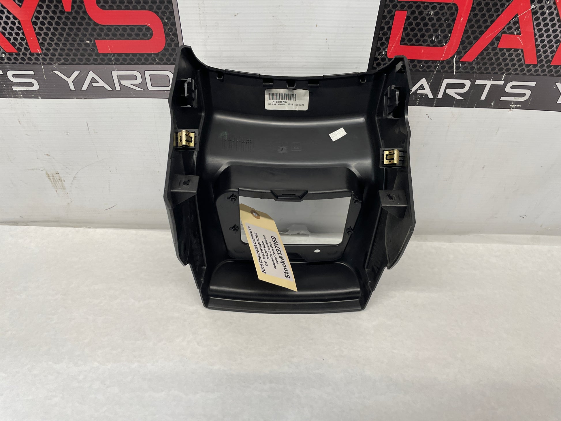 2016 Chevy Camaro SS Center Console Trim Tunnel Element Plastic Holder OEM - Day's Parts Yard