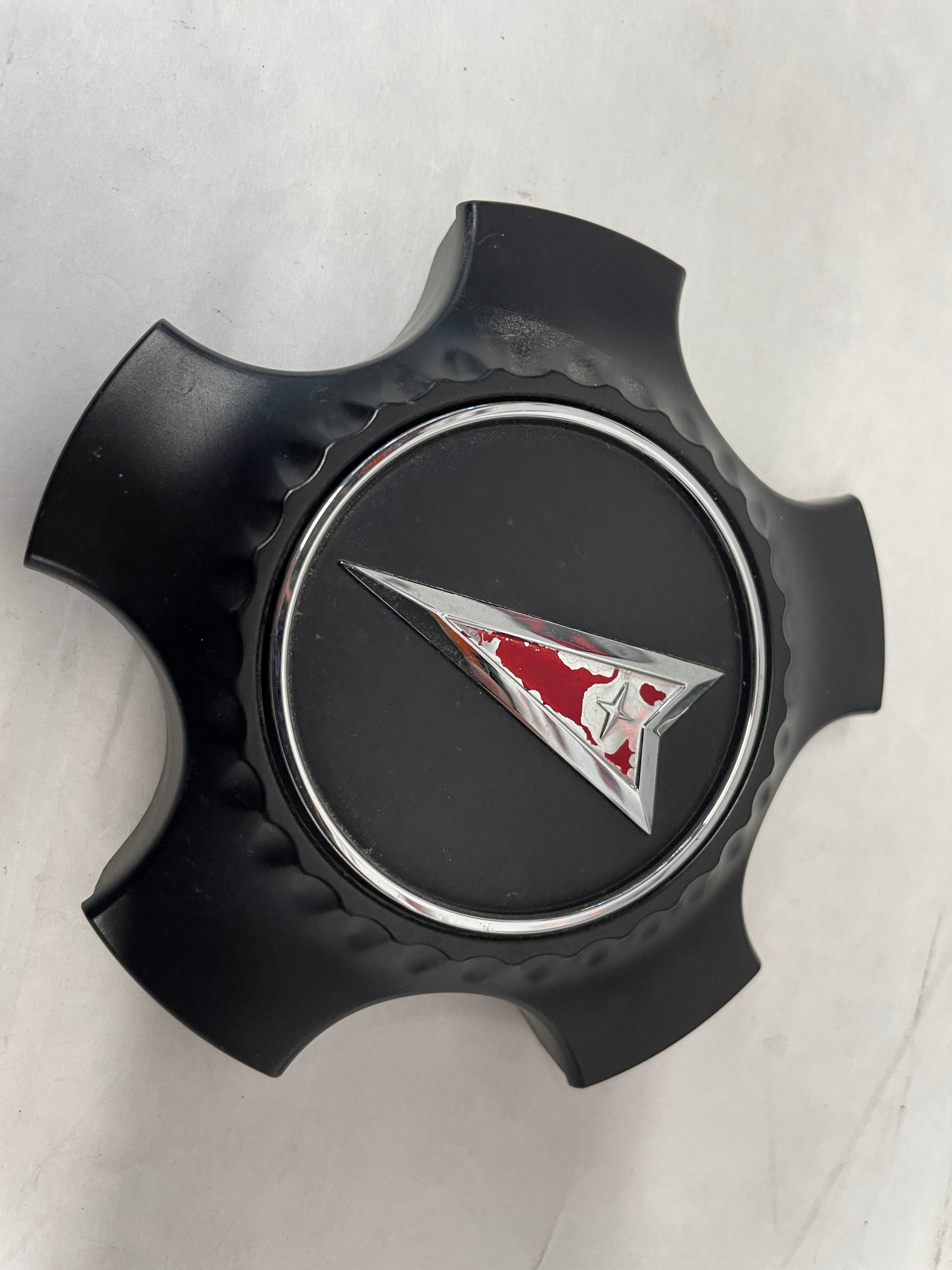 2009 Pontiac G8 GT Wheel Center Caps OEM - Day's Parts Yard