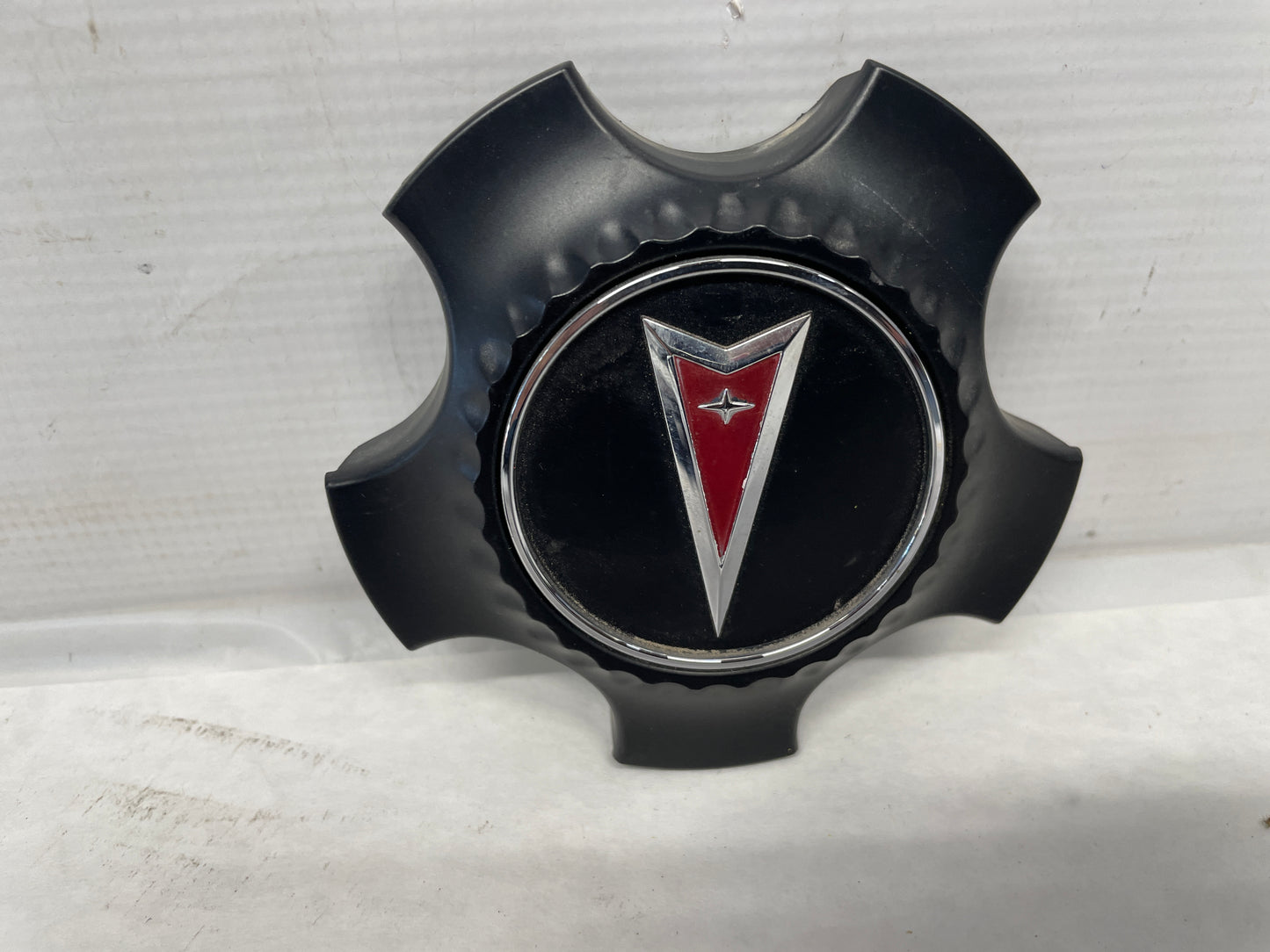 2009 Pontiac G8 GT Wheel Center Caps OEM - Day's Parts Yard