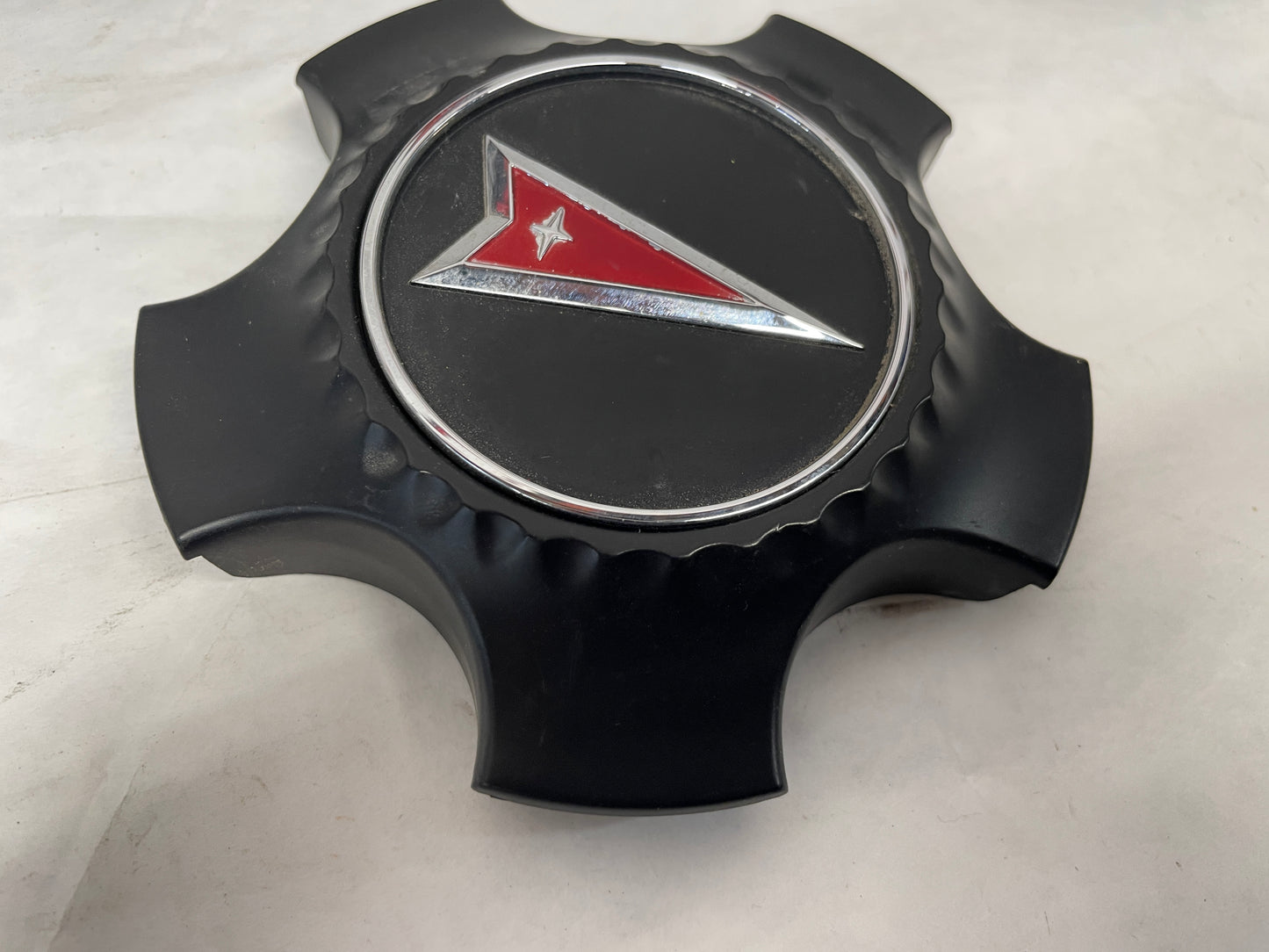 2009 Pontiac G8 GT Wheel Center Caps OEM - Day's Parts Yard