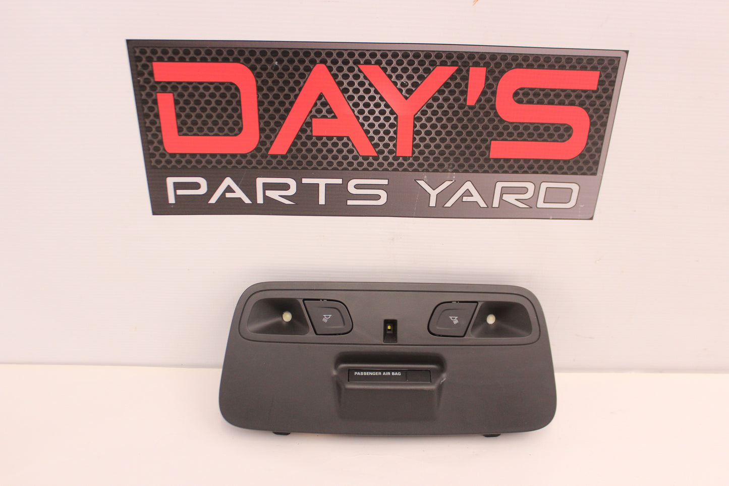 2017 Chevy Camaro SS 1LE Interior Roof Courtesy Overhead Dome Light OEM - Day's Parts Yard