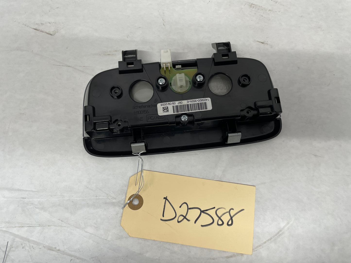 2009 Pontiac G8 Rear Dome Console Roof Light OEM - Day's Parts Yard