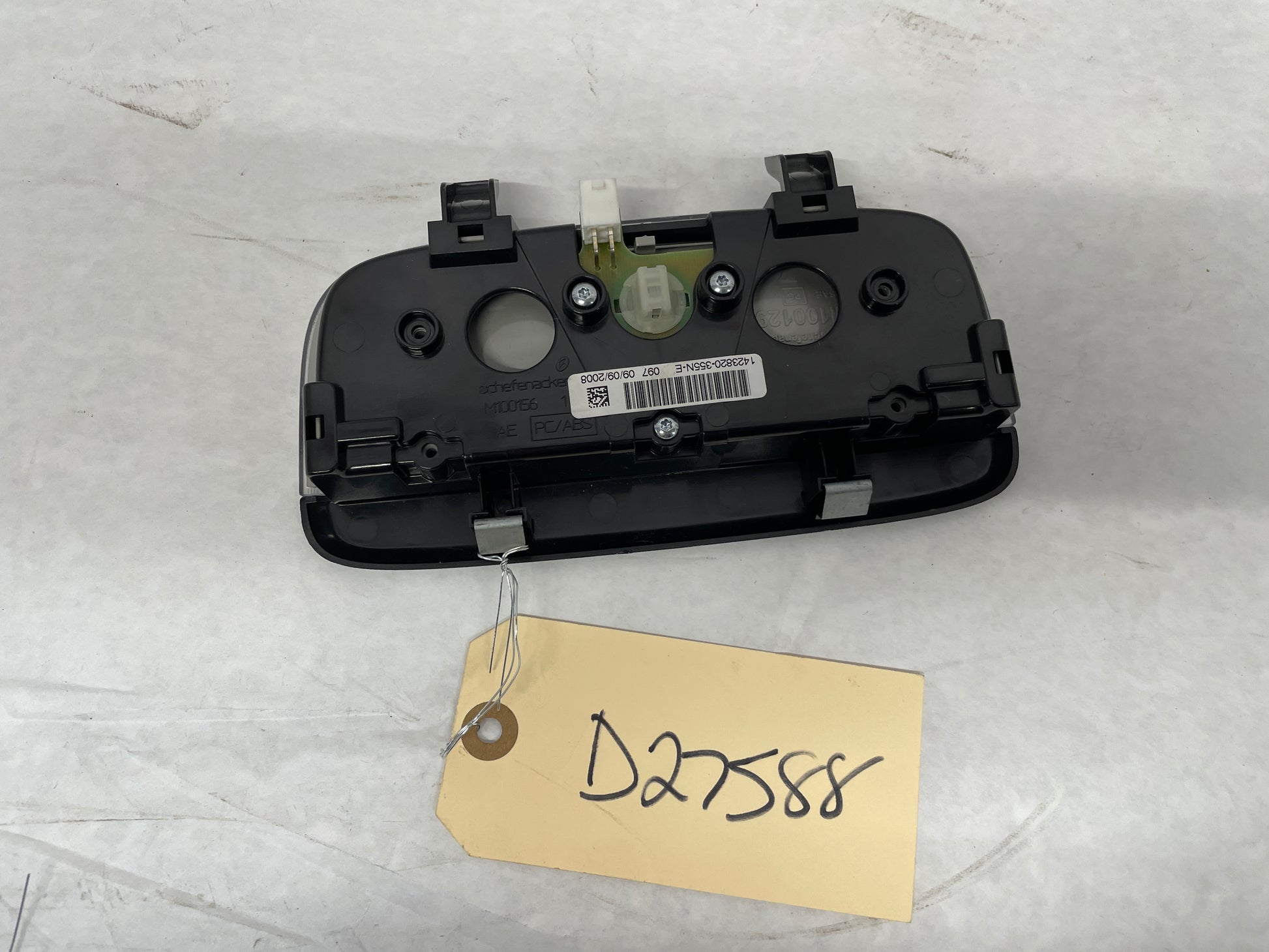 2009 Pontiac G8 Rear Dome Console Roof Light OEM - Day's Parts Yard