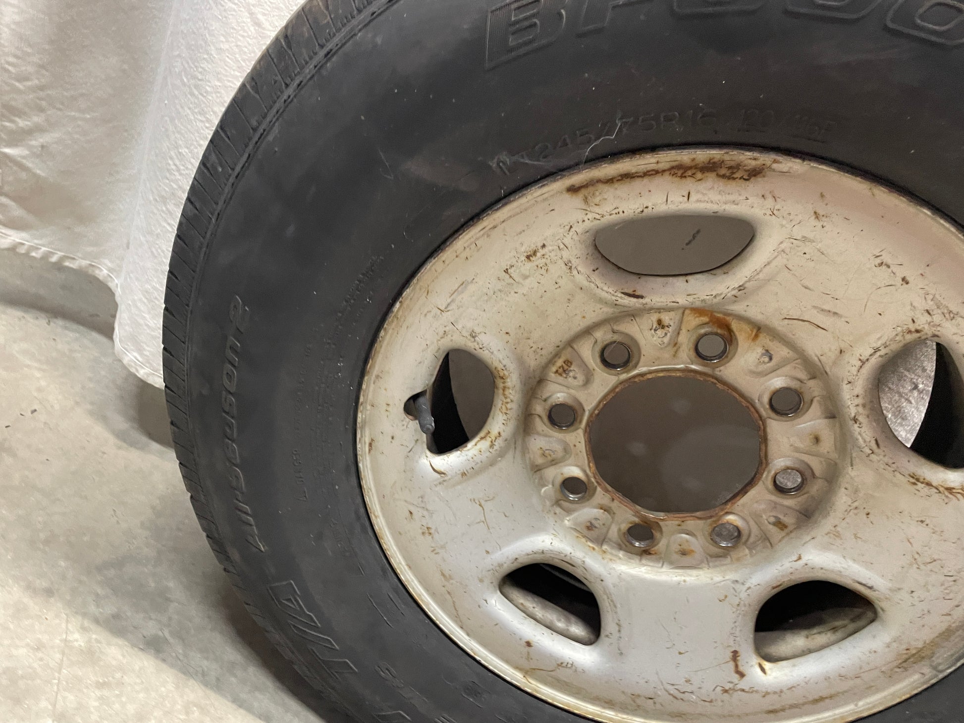 2003 Chevy Silverado C2500 Factory OEM Wheels and Tires Set - Day's Parts Yard