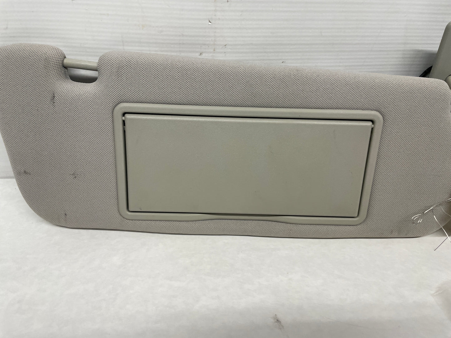 2014 Chevy SS Sedan RH & LH Sun Visor Sunvisor Shade Set w/ Clips OEM