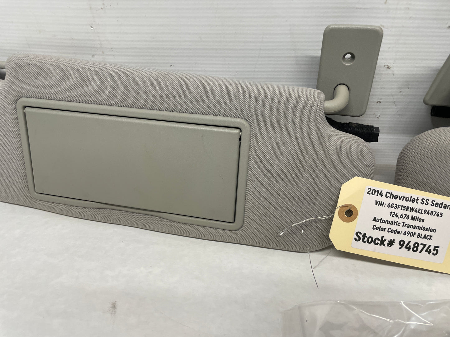 2014 Chevy SS Sedan RH & LH Sun Visor Sunvisor Shade Set w/ Clips OEM
