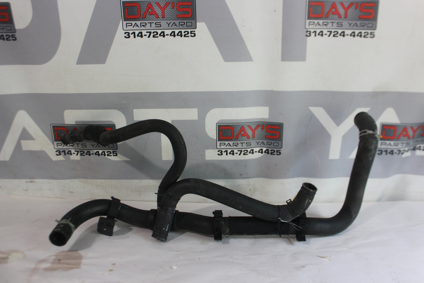 2018 Chevy Silverado C1500 Upper and Lower Radiator Hoses OEM - Day's Parts Yard
