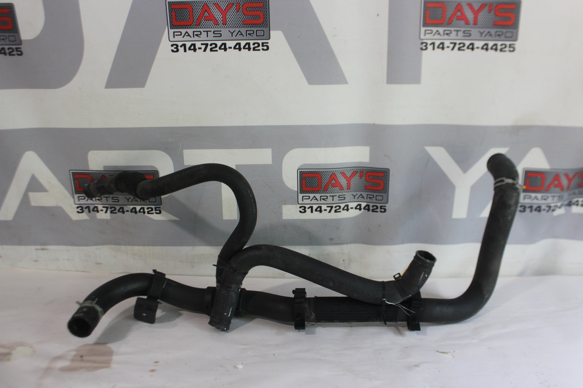 2018 Chevy Silverado C1500 Upper and Lower Radiator Hoses OEM - Day's Parts Yard