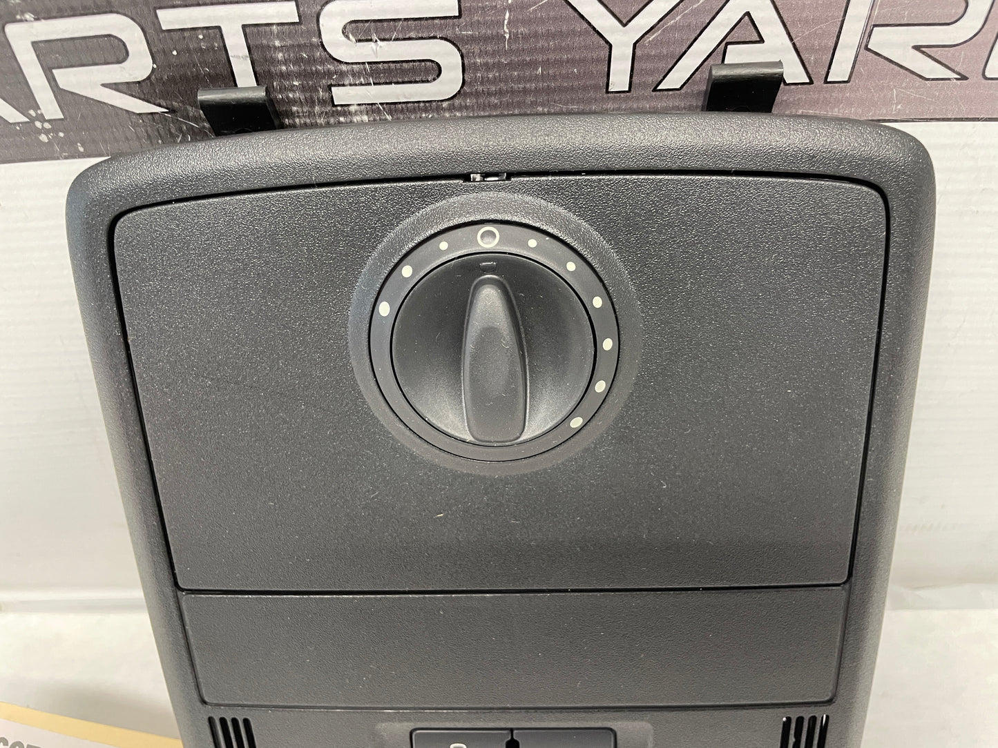 2009 Pontiac G8 Overhead Over Head Console Dome Light OEM - Day's Parts Yard