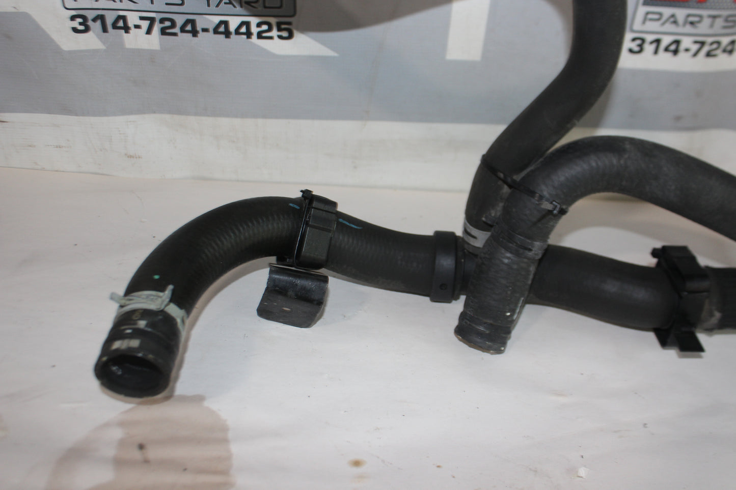 2018 Chevy Silverado C1500 Upper and Lower Radiator Hoses OEM - Day's Parts Yard