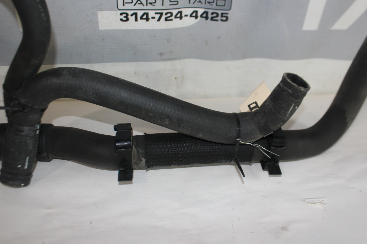 2018 Chevy Silverado C1500 Upper and Lower Radiator Hoses OEM - Day's Parts Yard