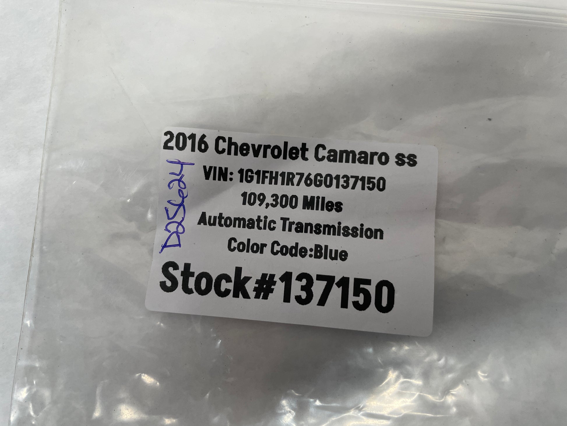 2016 Chevy Camaro SS Center Console Rear Wireless Charging Pad OEM - Day's Parts Yard