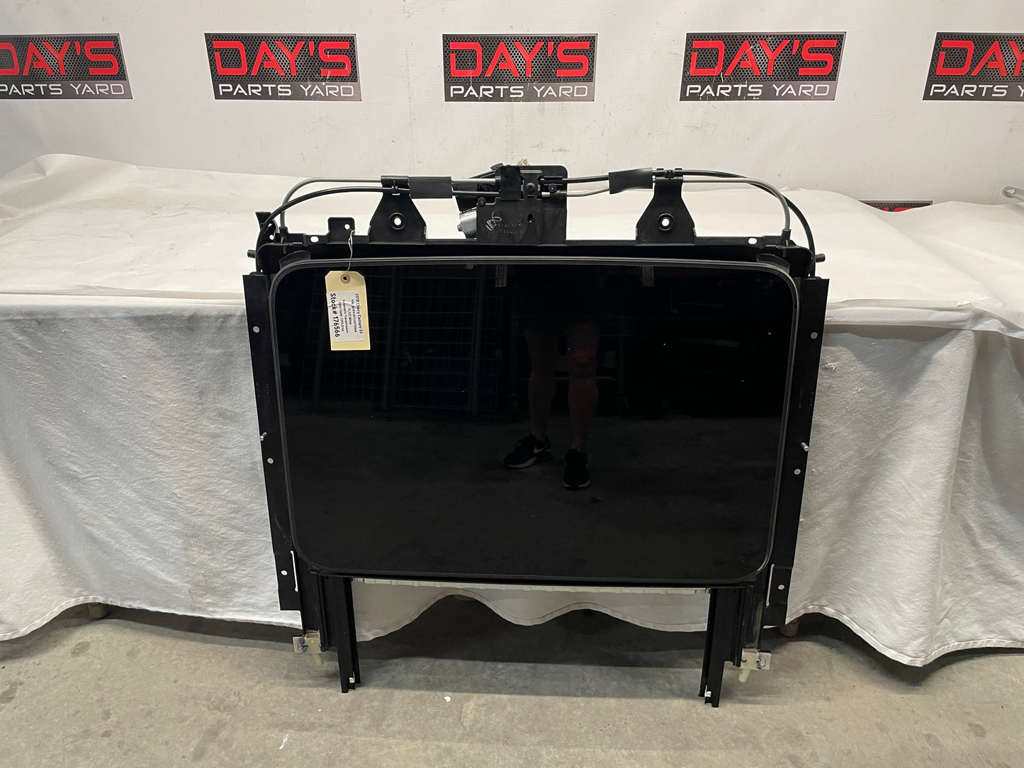 2016 Cadillac ATS-V Coupe Sunroof Sun Moon Roof Assembly OEM - Day's Parts Yard