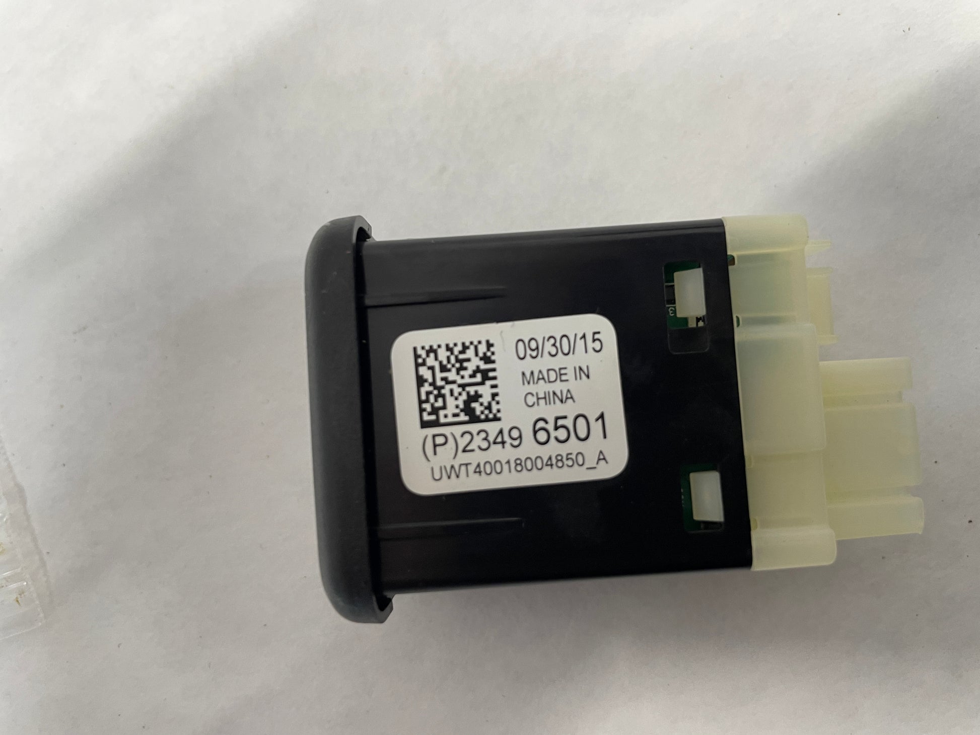 2016 Chevy Camaro SS USB Charger Poet OEM - Day's Parts Yard