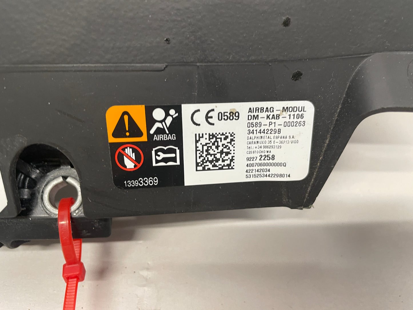 2016 Chevy SS Sedan RH Passenger Side Knee Dash Airbag Air Bag OEM - Day's Parts Yard