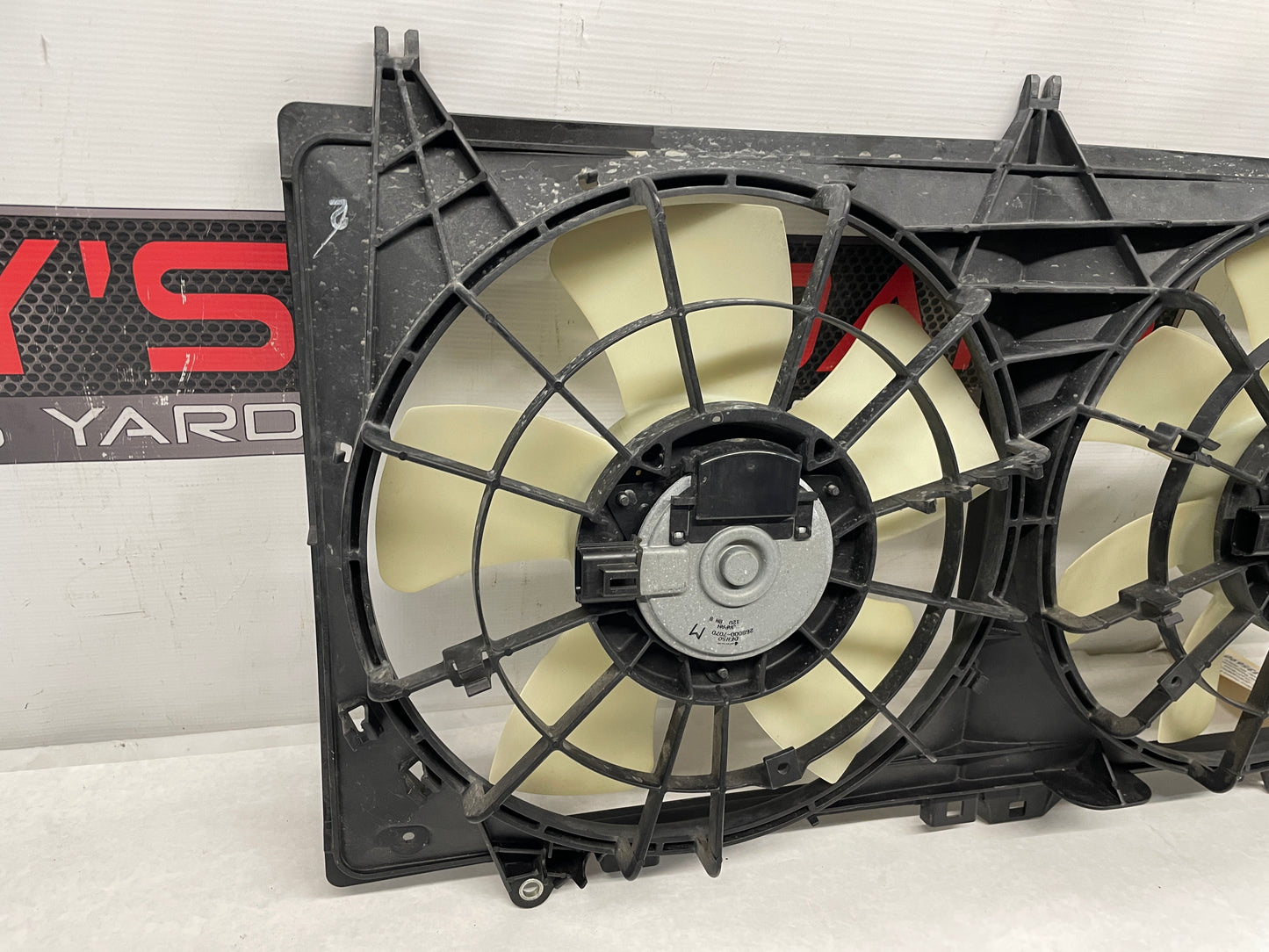 2012 Chevy Camaro SS Dual Radiator Cooling Fans Assembly OEM - Day's Parts Yard