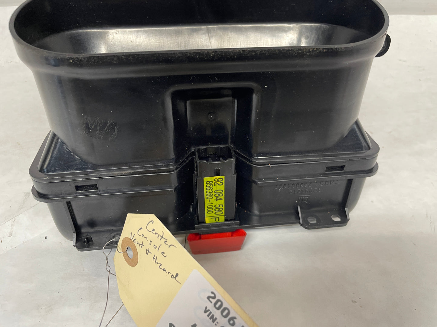 2006 Pontiac GTO Center Dash HVAC Duct Vent w/ Hazard Button Switch OEM