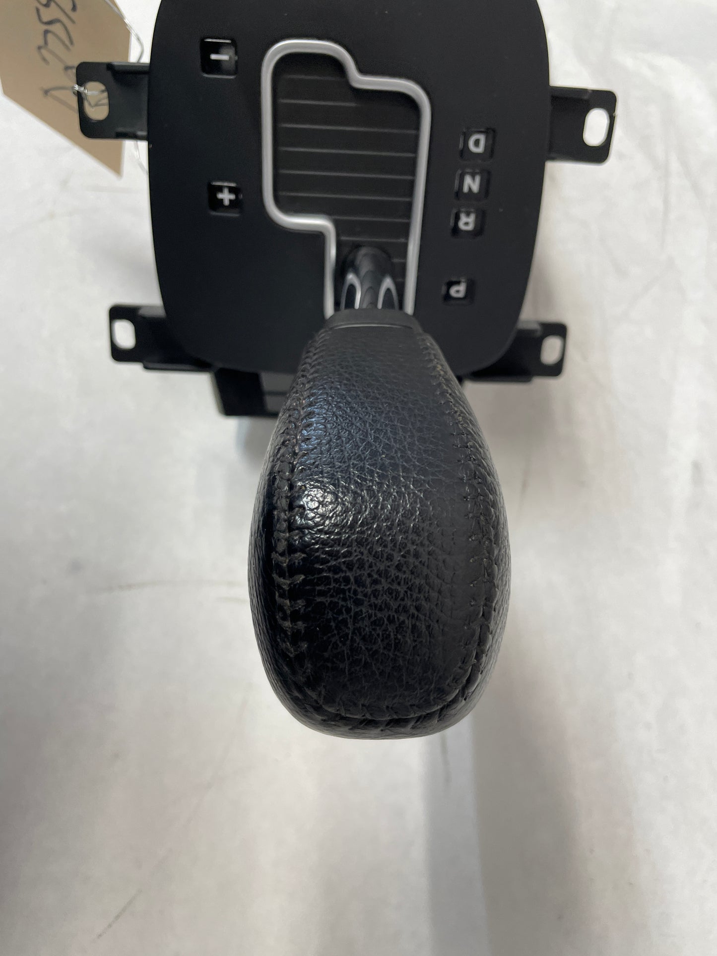 2009 Pontiac G8 Automatic Gear Selector Shifter Assembly OEM - Day's Parts Yard