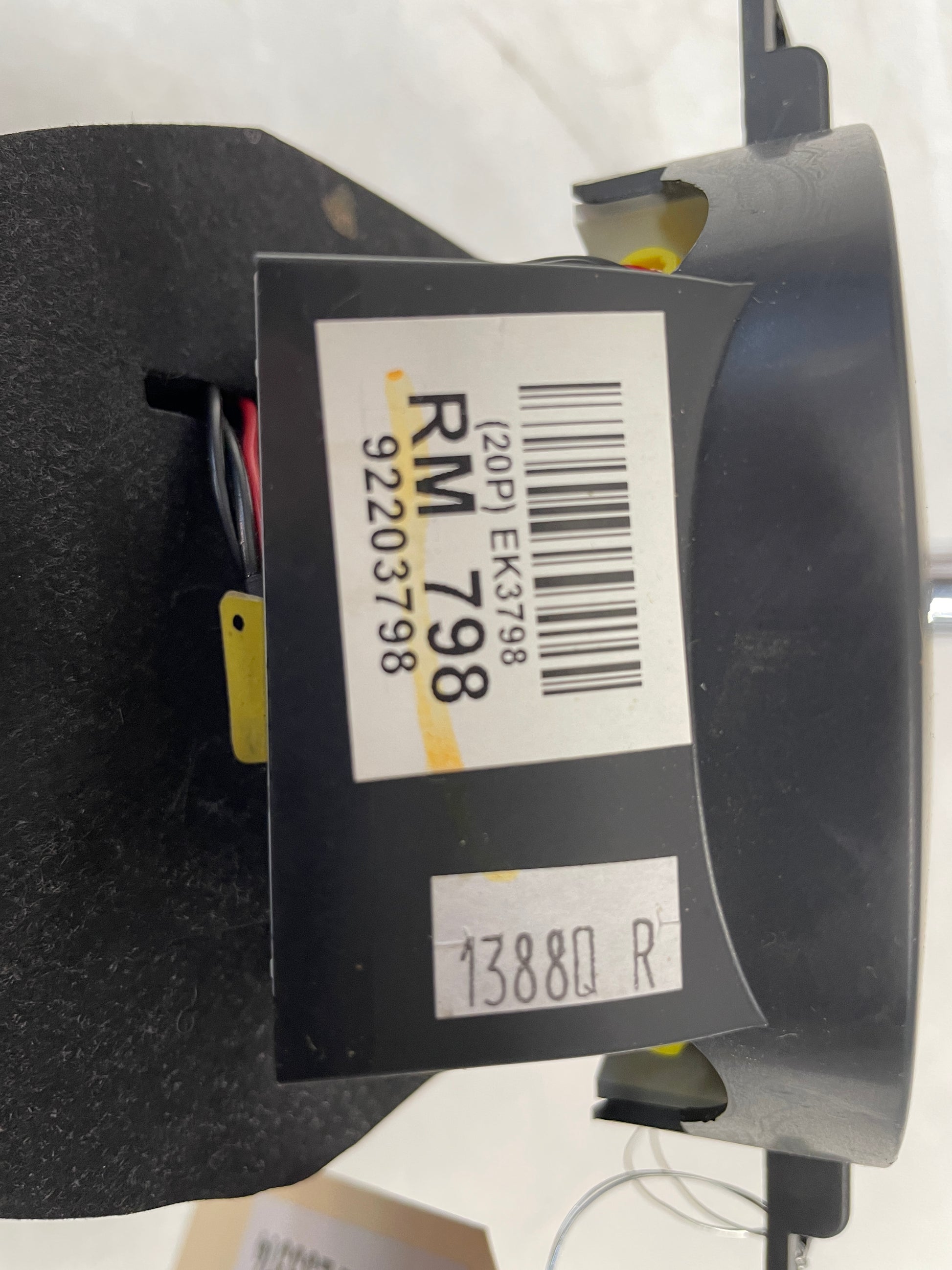 2009 Pontiac G8 Automatic Gear Selector Shifter Assembly OEM - Day's Parts Yard