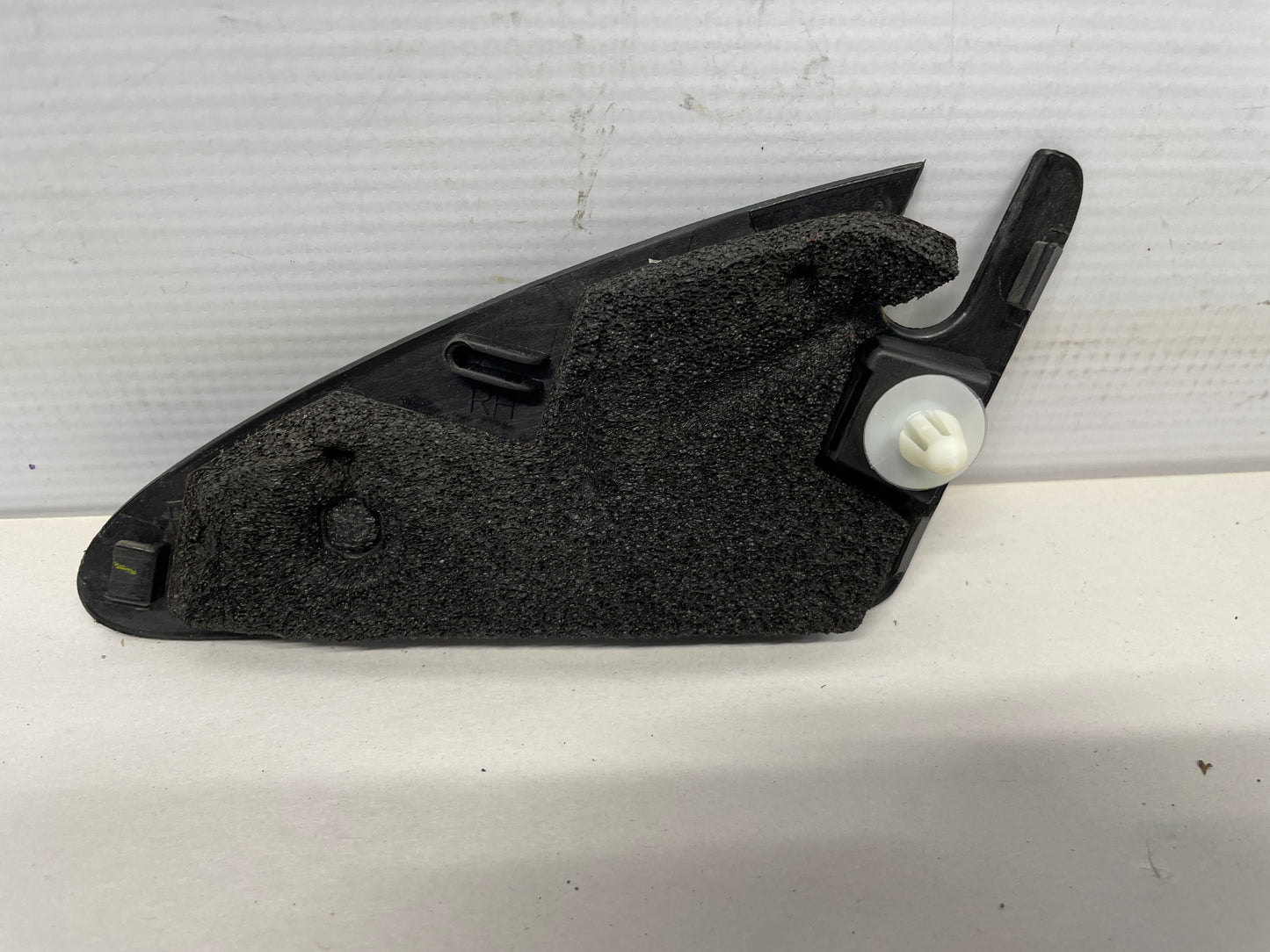 2015 Chevy SS Sedan RH Passenger Interior Mirror Cover Trim OEM - Day's Parts Yard