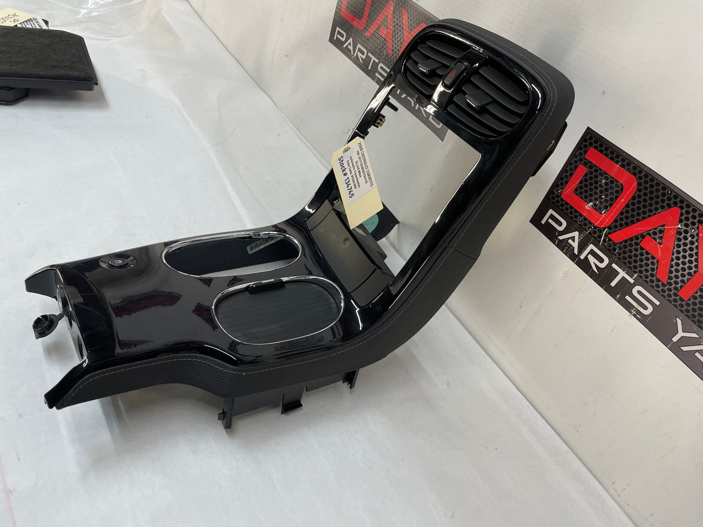 2008 Chevy C6 Corvette Carbon Radio Surround Bezel Center Dash Trim Panel OEM