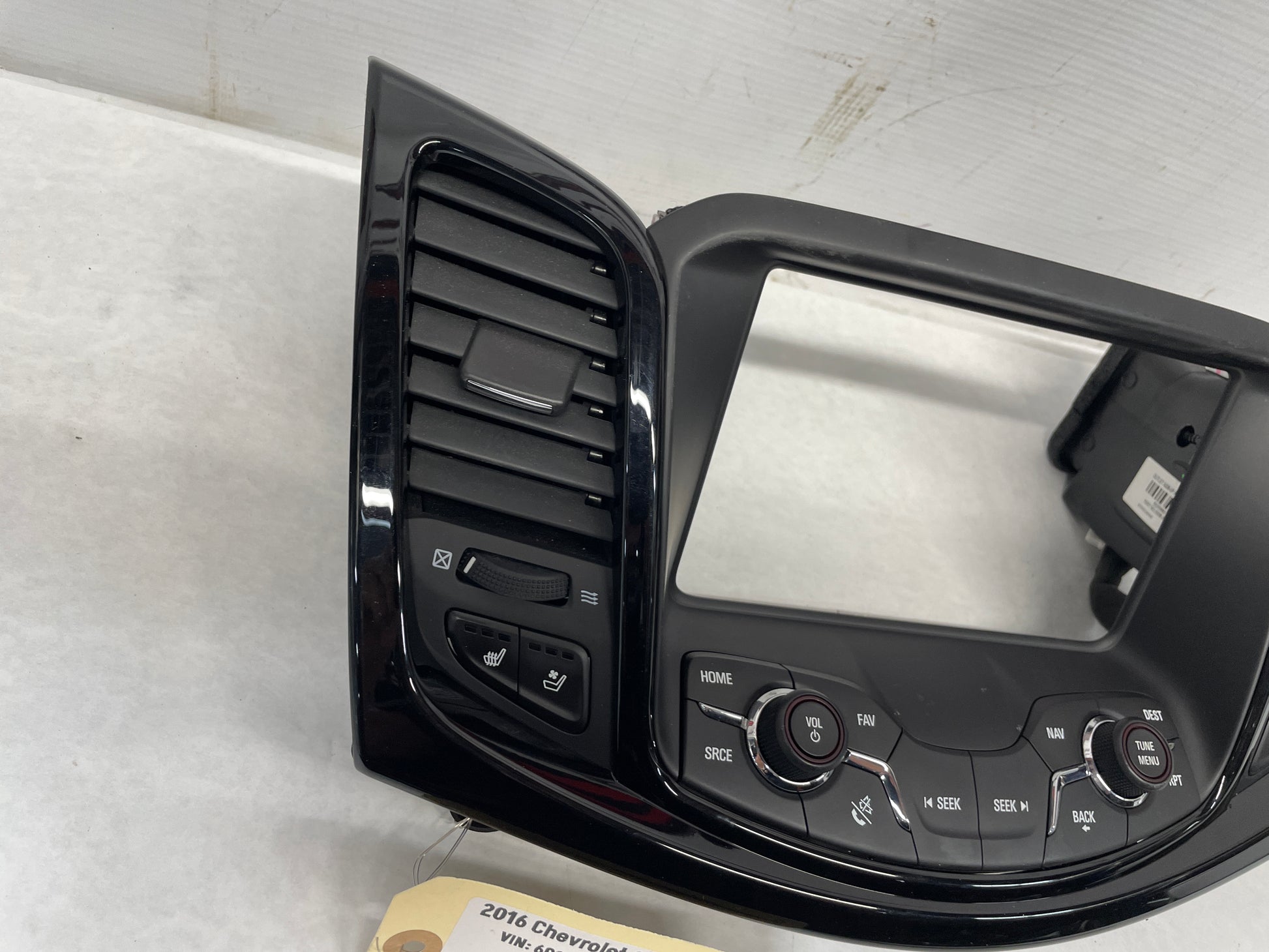 2017 Chevy SS Sedan Navigation Display Radio/ CD Player Face Plate Screen OEM - Day's Parts Yard