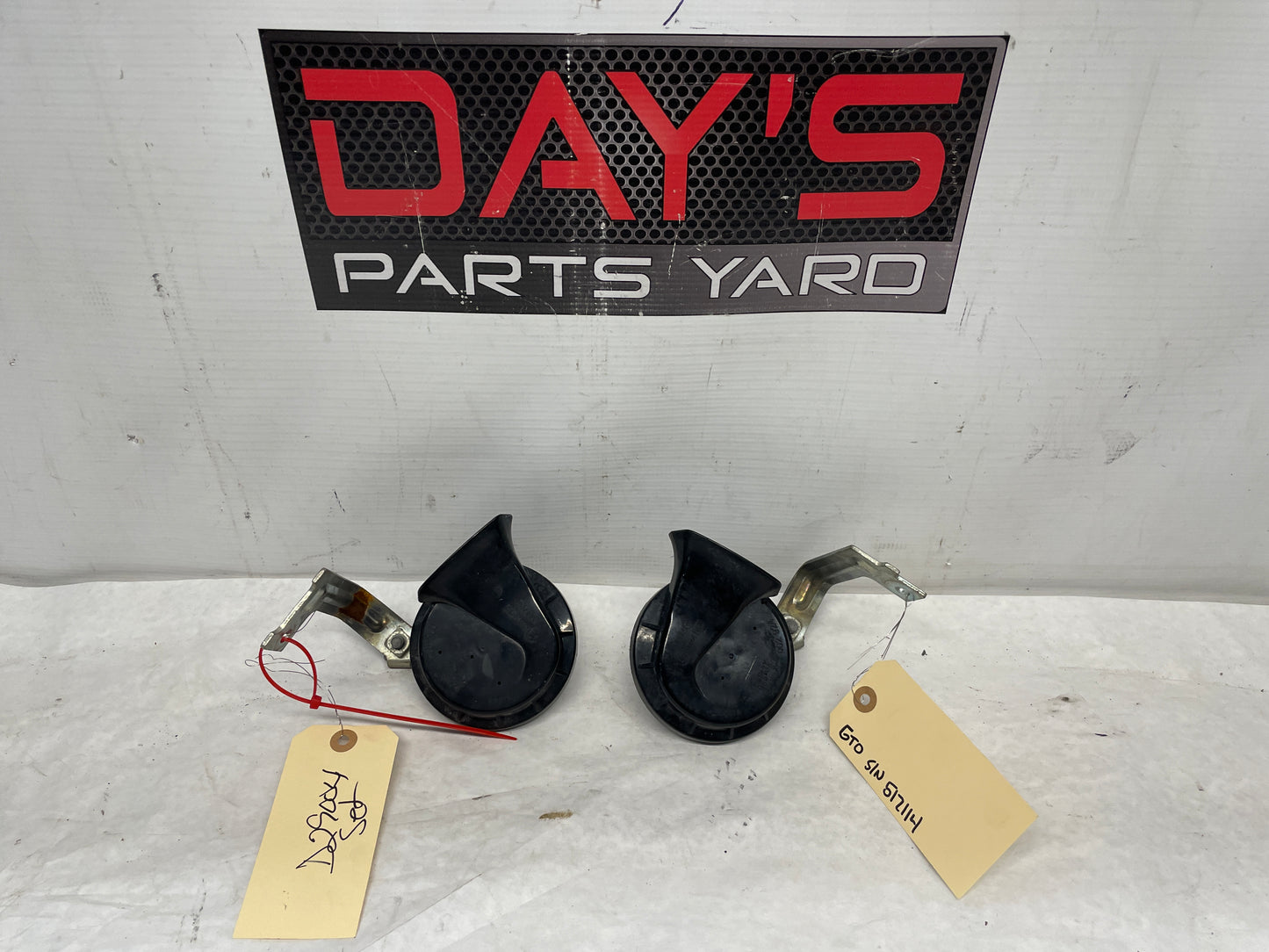 2006 Pontiac GTO Horn Set OEM