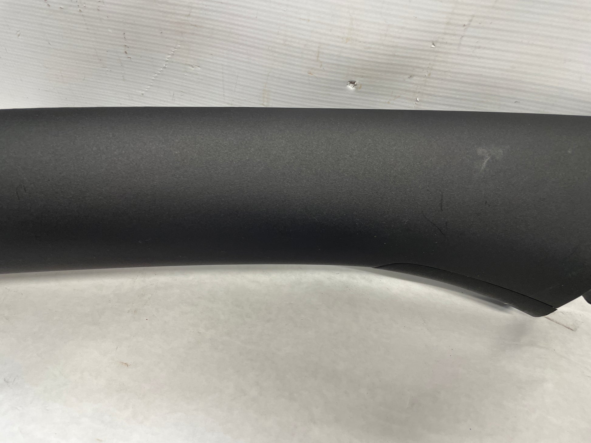 2009 Pontiac G8 RH & LH Interior A Pillar Windshield Trim Molding OEM - Day's Parts Yard