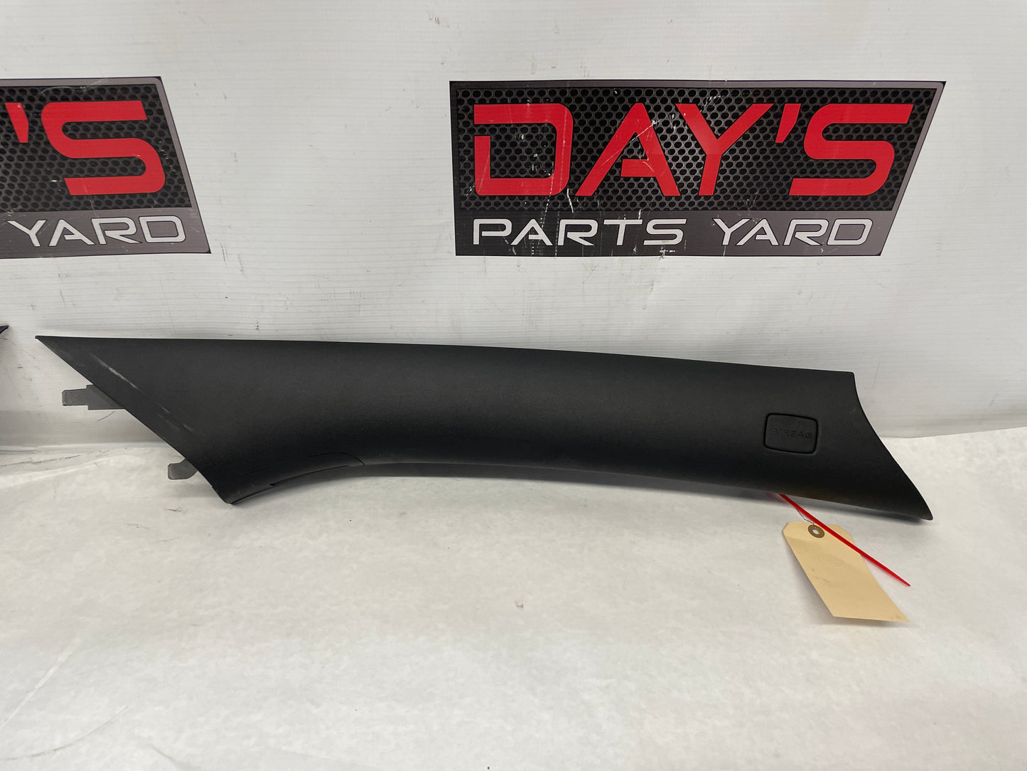 2009 Pontiac G8 RH & LH Interior A Pillar Windshield Trim Molding OEM - Day's Parts Yard