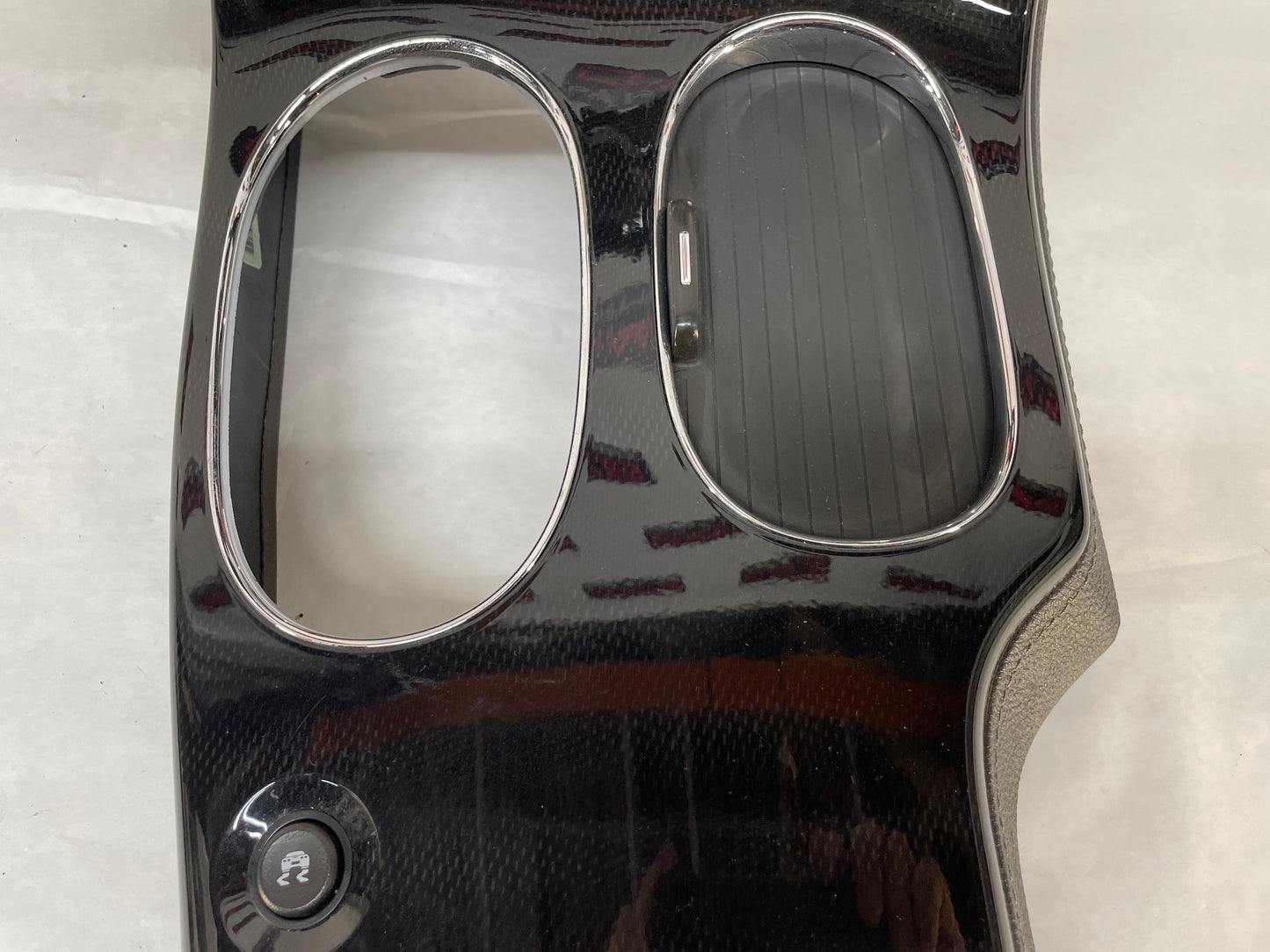 2008 Chevy C6 Corvette Carbon Radio Surround Bezel Center Dash Trim Panel OEM