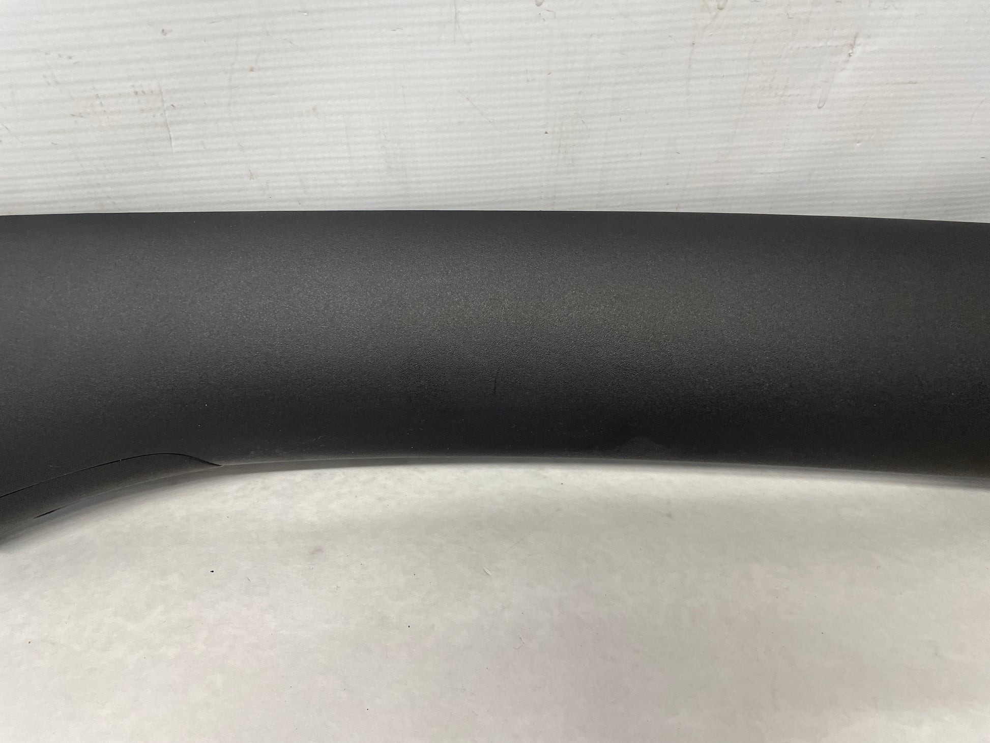 2009 Pontiac G8 RH & LH Interior A Pillar Windshield Trim Molding OEM - Day's Parts Yard