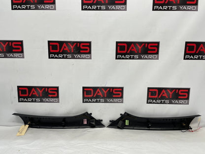 2009 Pontiac G8 RH & LH Interior A Pillar Windshield Trim Molding OEM - Day's Parts Yard