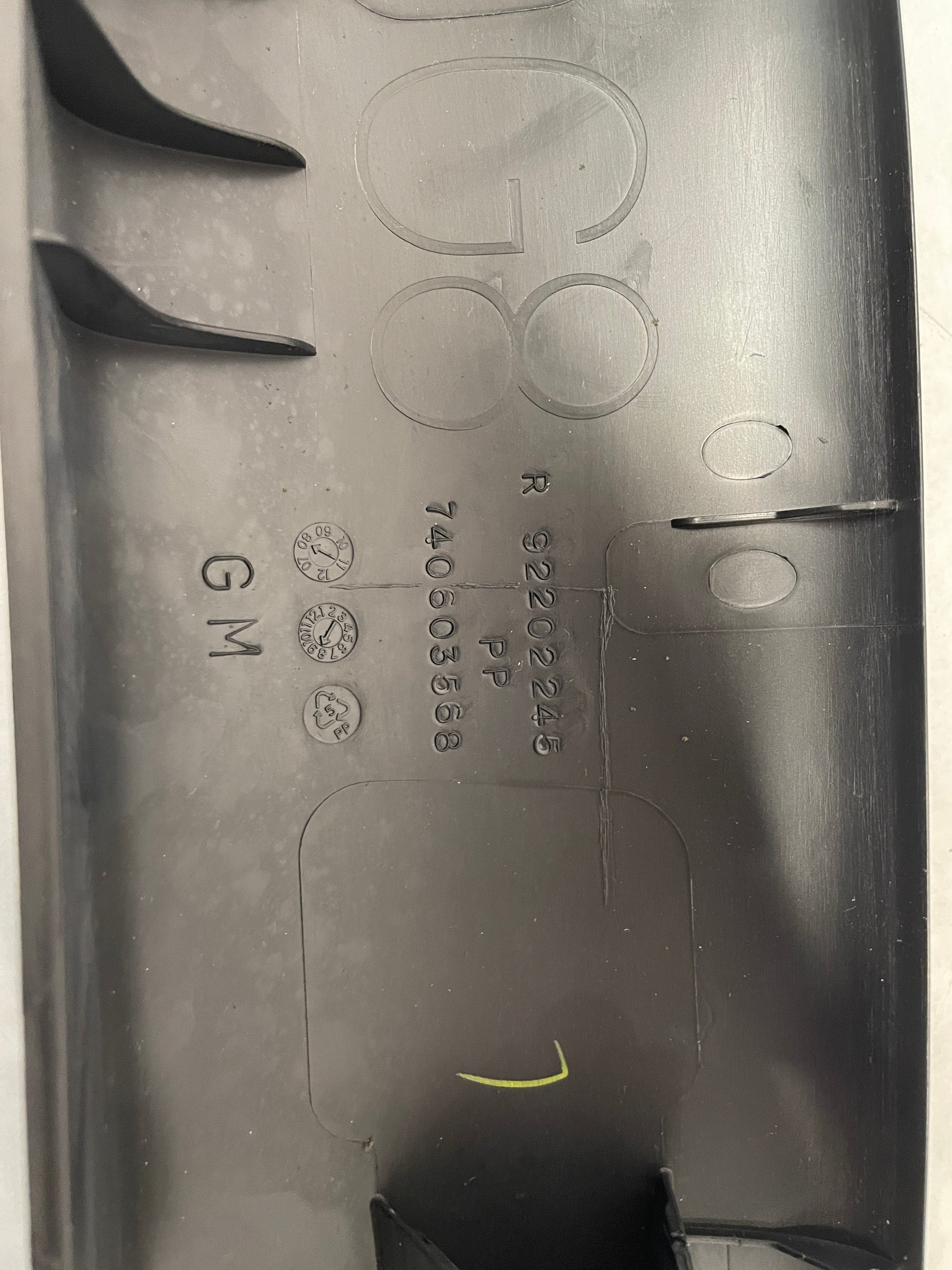 2009 Pontiac G8 RH & LH Interior A Pillar Windshield Trim Molding OEM - Day's Parts Yard