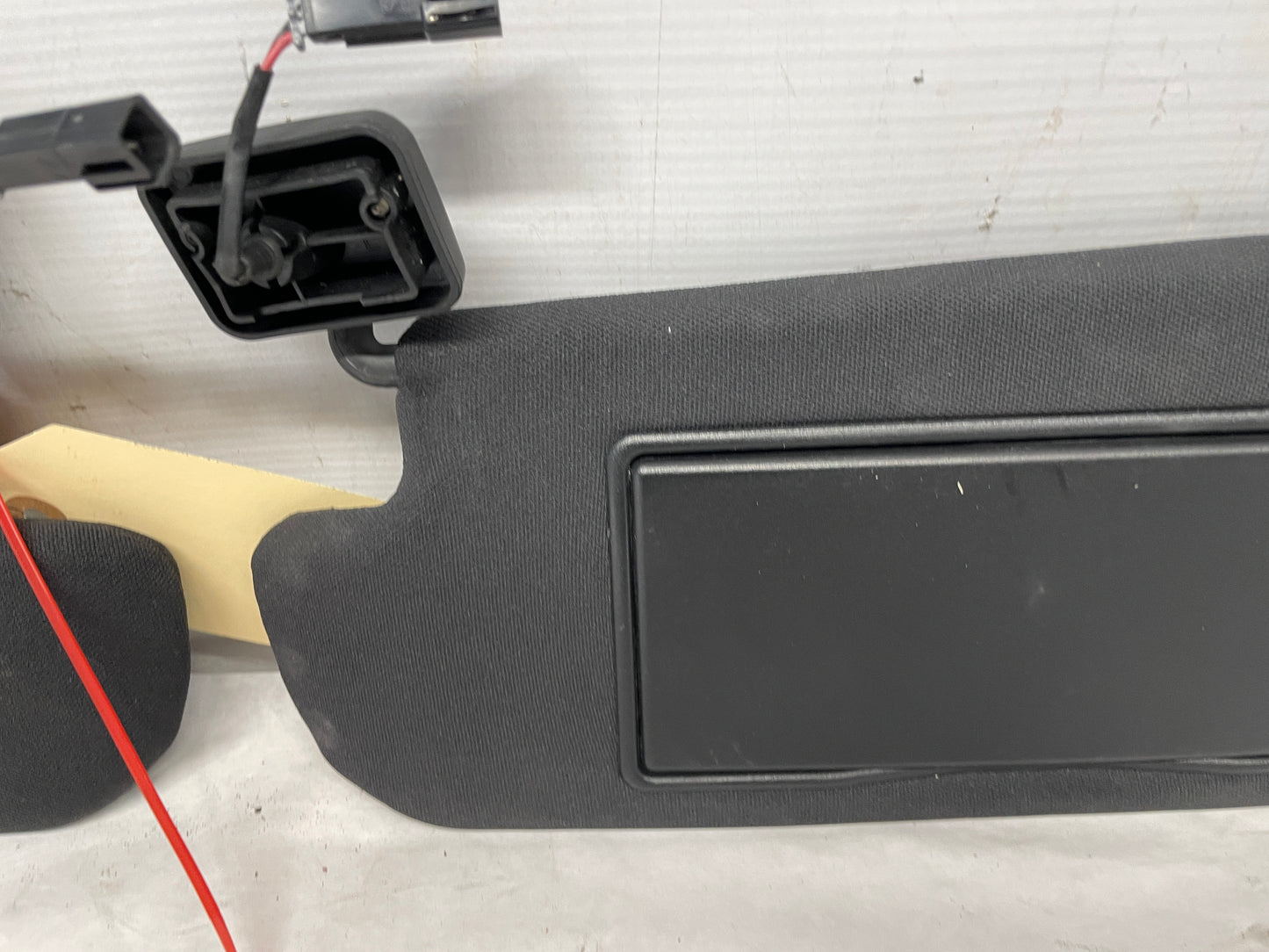 2006 Pontiac GTO RH & LH Sun Visors Shades Sunvisors w/ Clips OEM