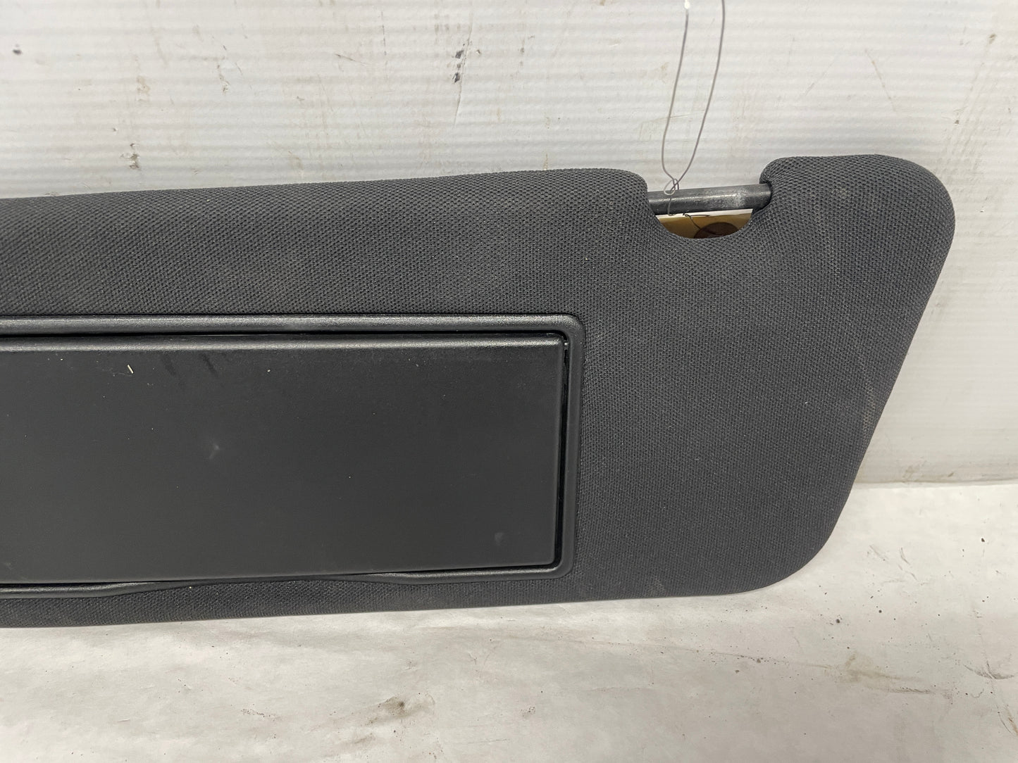 2006 Pontiac GTO RH & LH Sun Visors Shades Sunvisors w/ Clips OEM