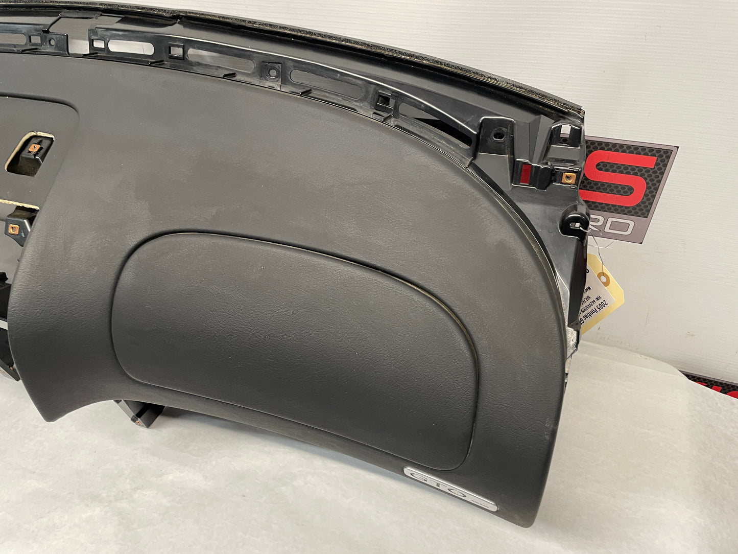 2005 Pontiac GTO Dash Pad Board OEM - Day's Parts Yard