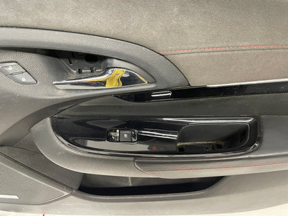 2016 Chevrolet SS Sedan RH Passenger Front Door Panel OEM
