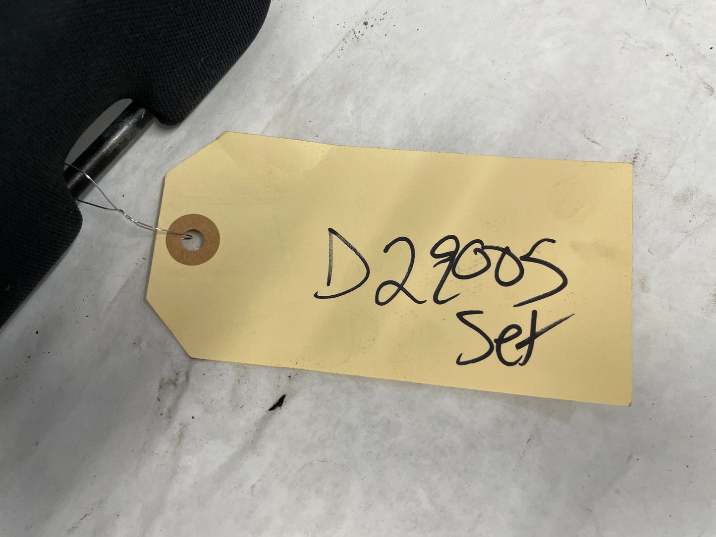 2006 Pontiac GTO RH & LH Sun Visors Shades Sunvisors w/ Clips OEM