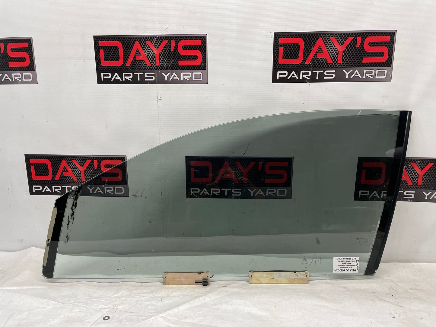 2006 Pontiac GTO LH Driver Front Door Window Glass OEM