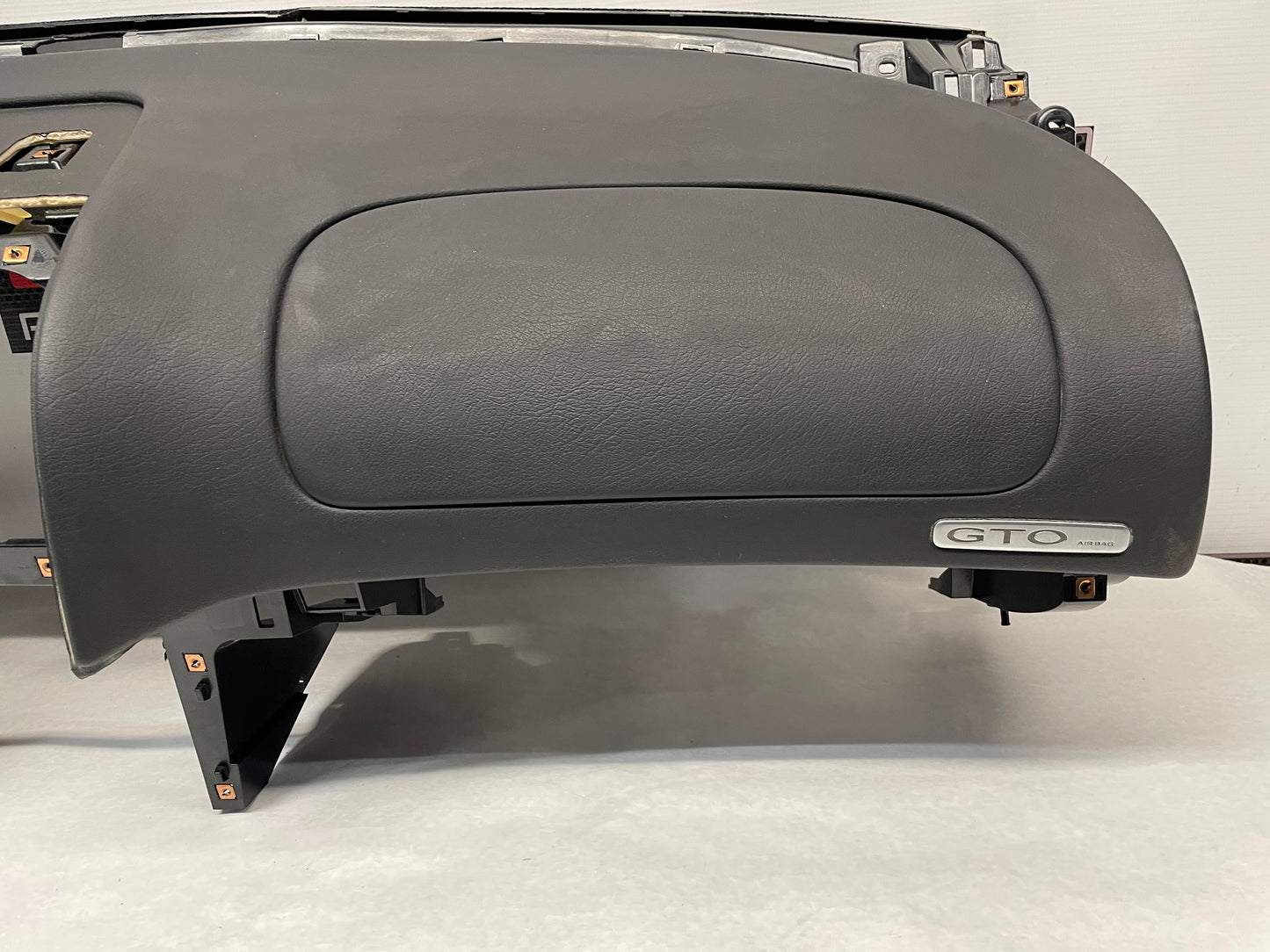 2005 Pontiac GTO Dash Pad Board OEM - Day's Parts Yard